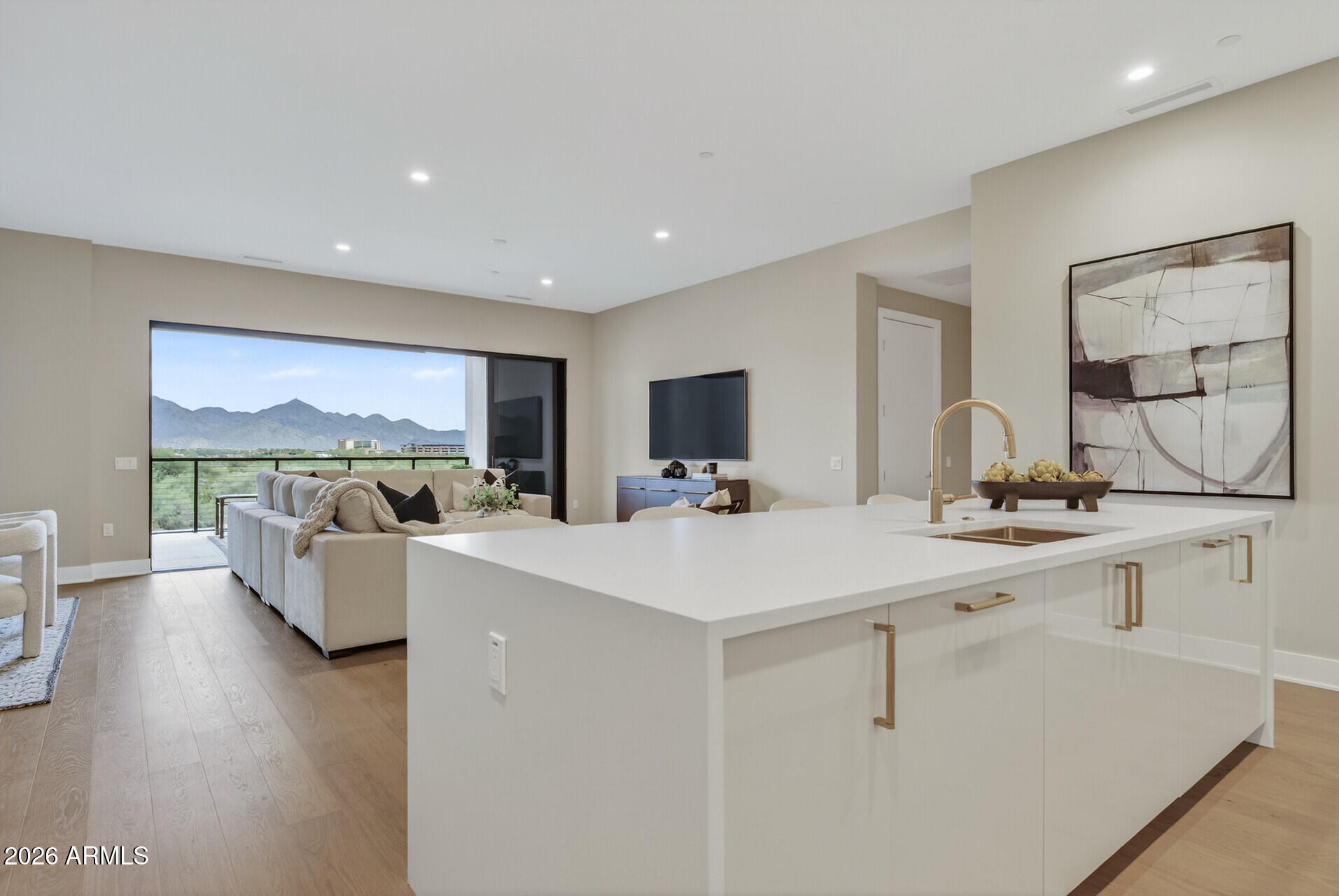 19355 N 73RD Way E2014