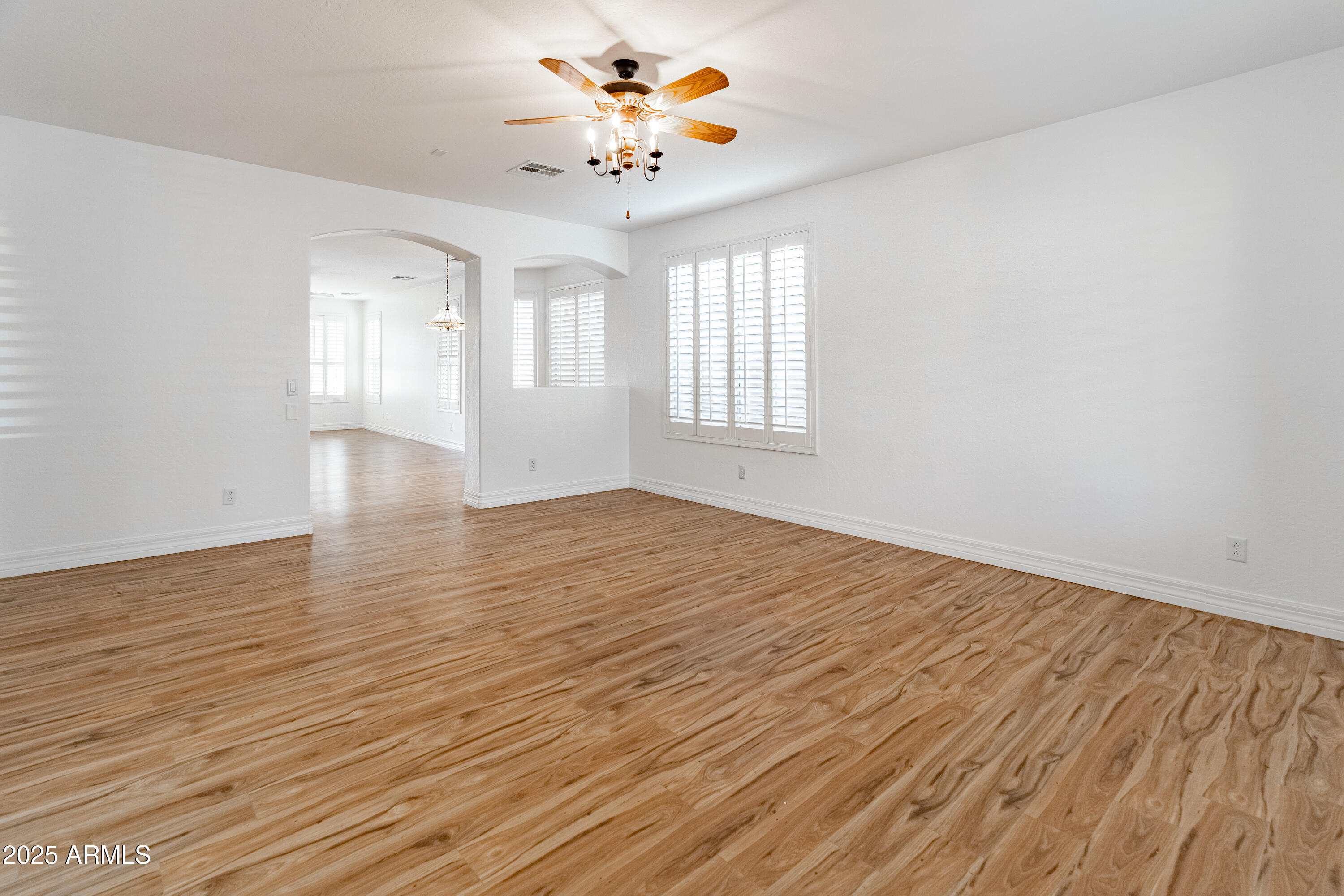 5929 W Park View Lane