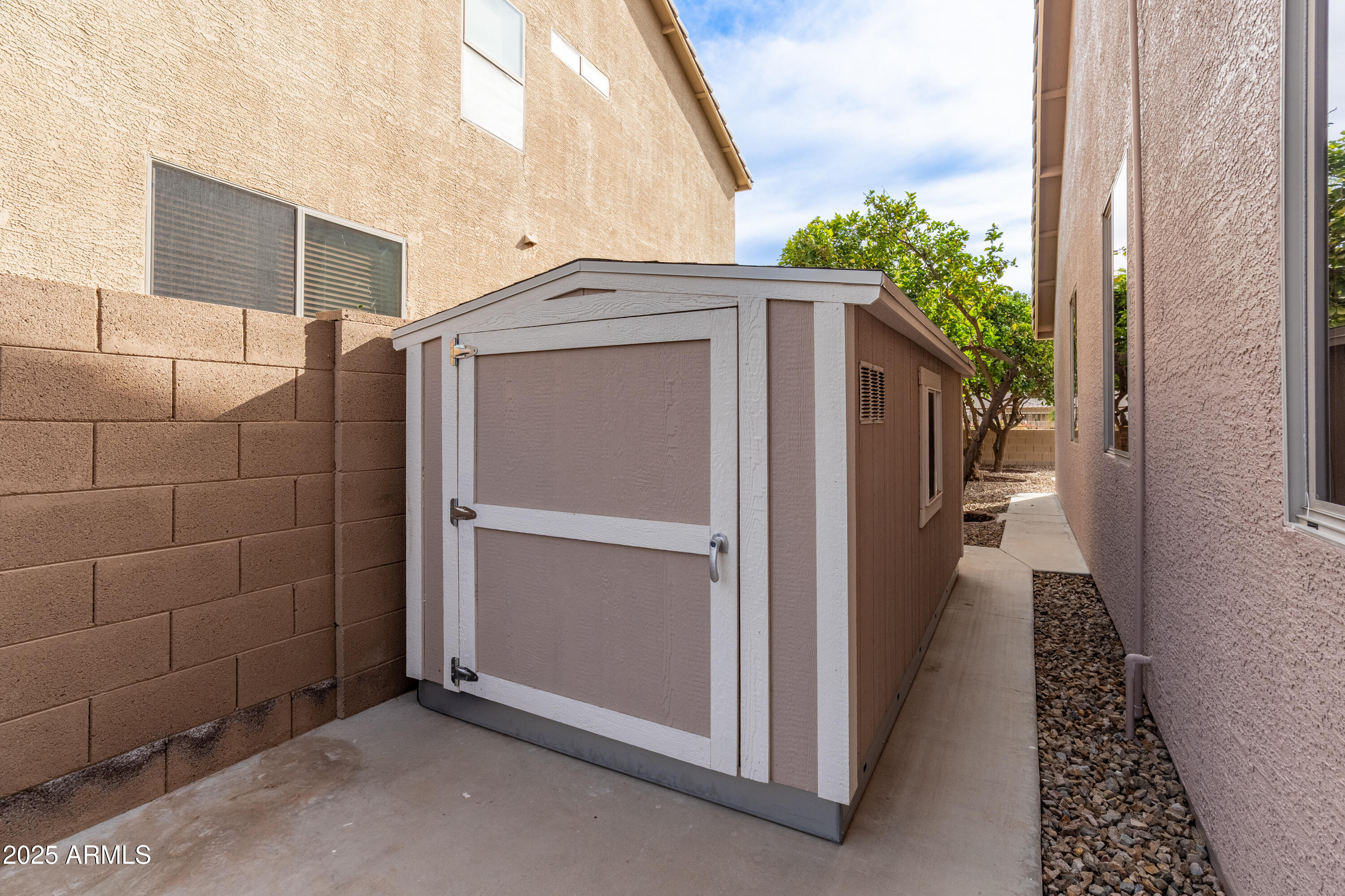 5929 W Park View Lane