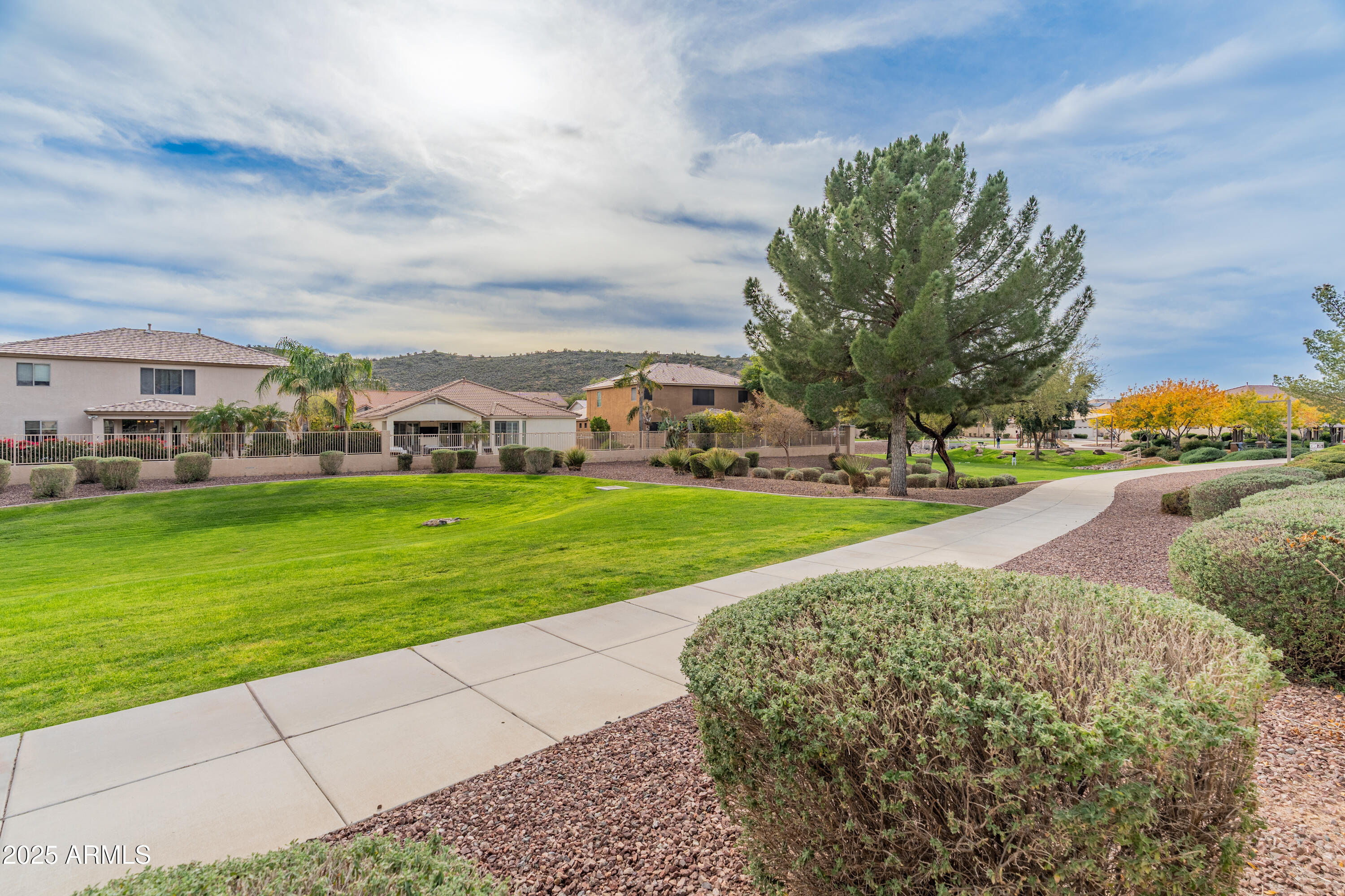 5929 W Park View Lane