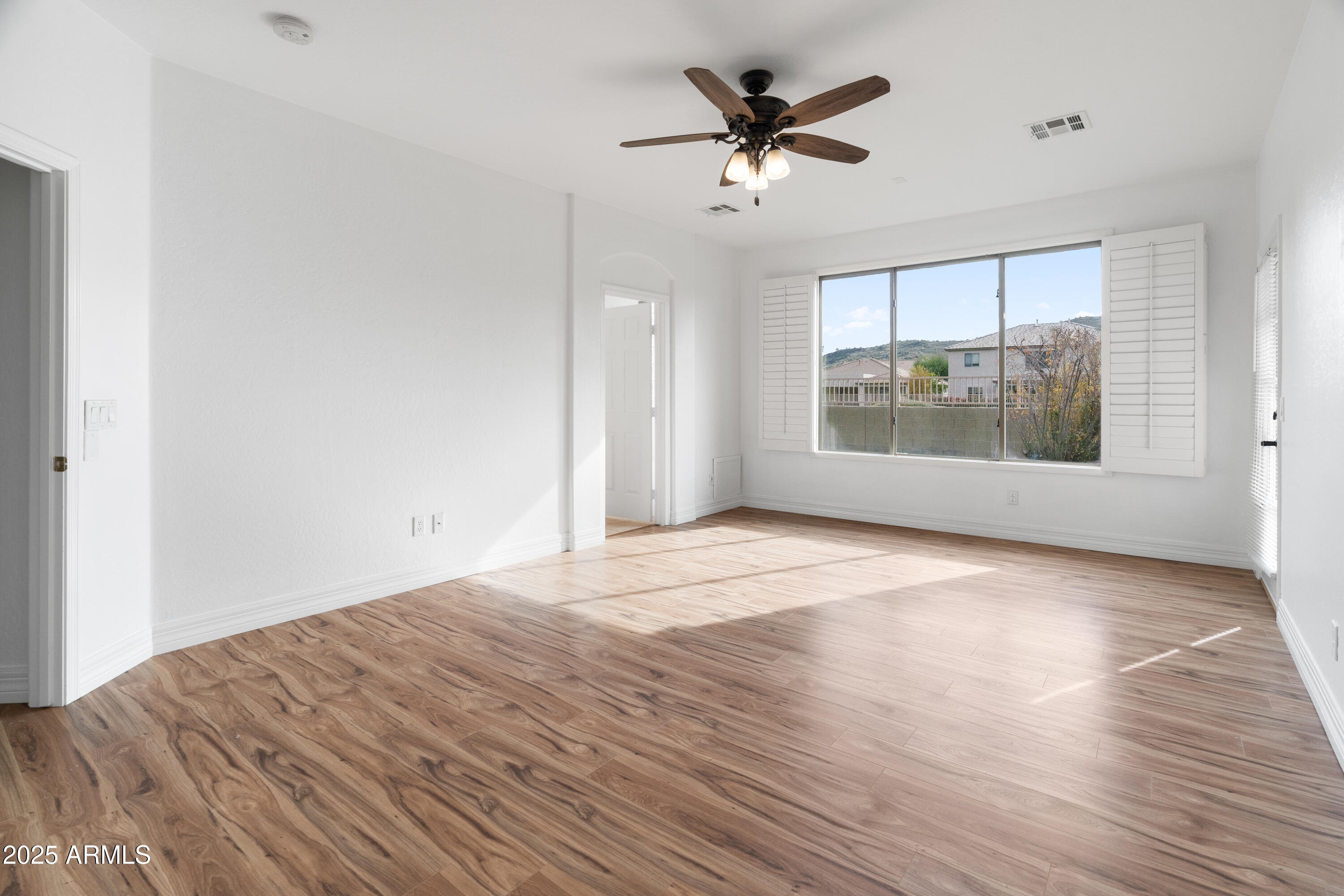 5929 W Park View Lane