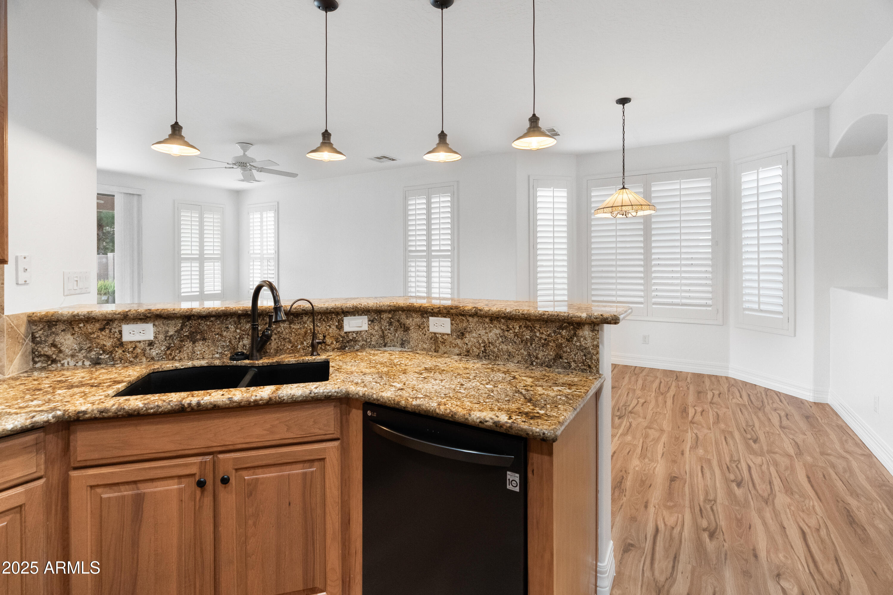 5929 W Park View Lane