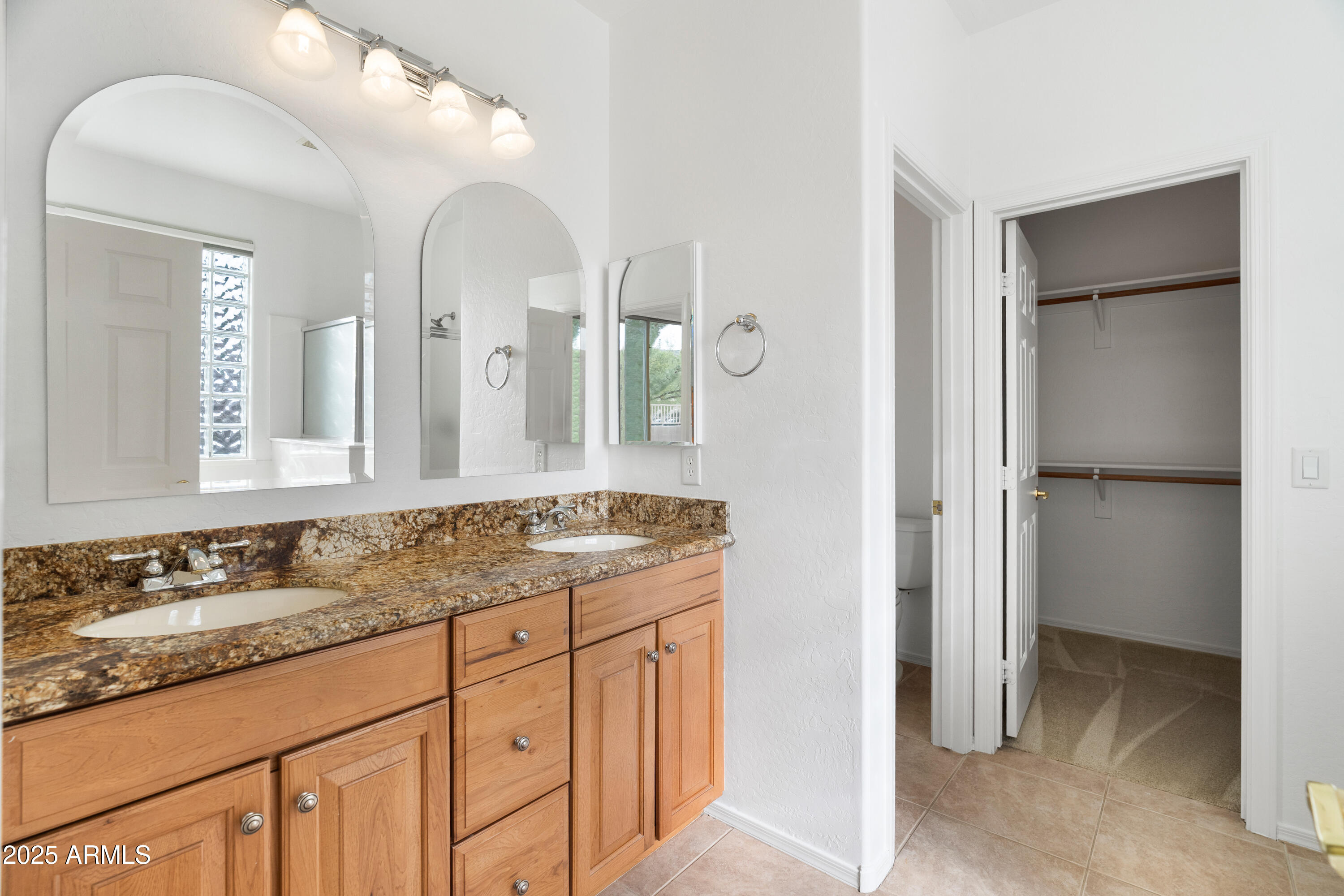 5929 W Park View Lane