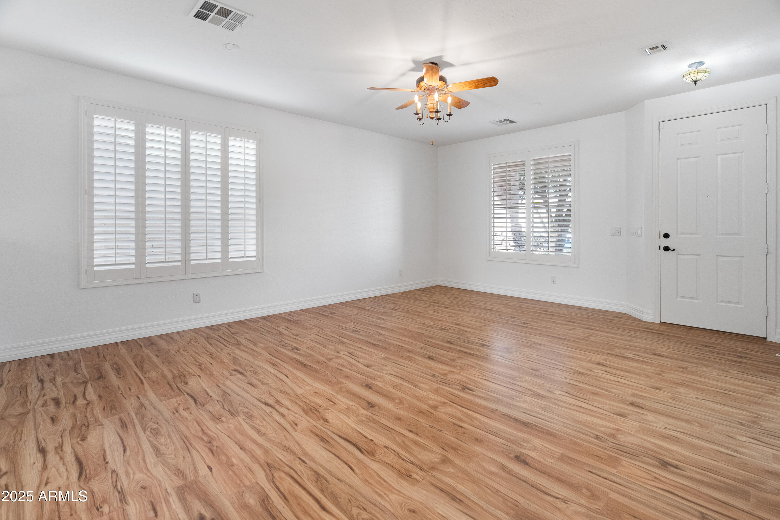 5929 W Park View Lane