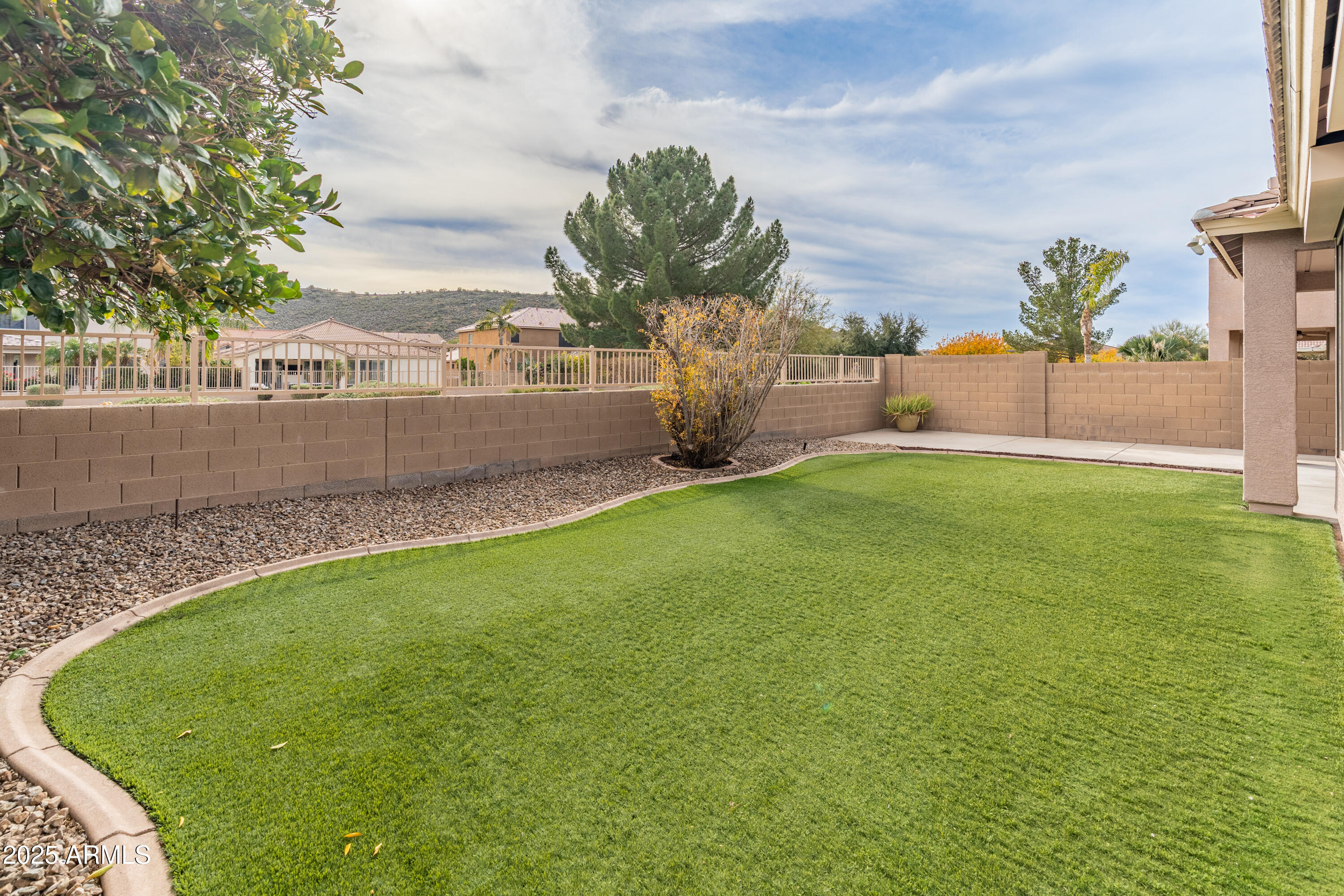 5929 W Park View Lane