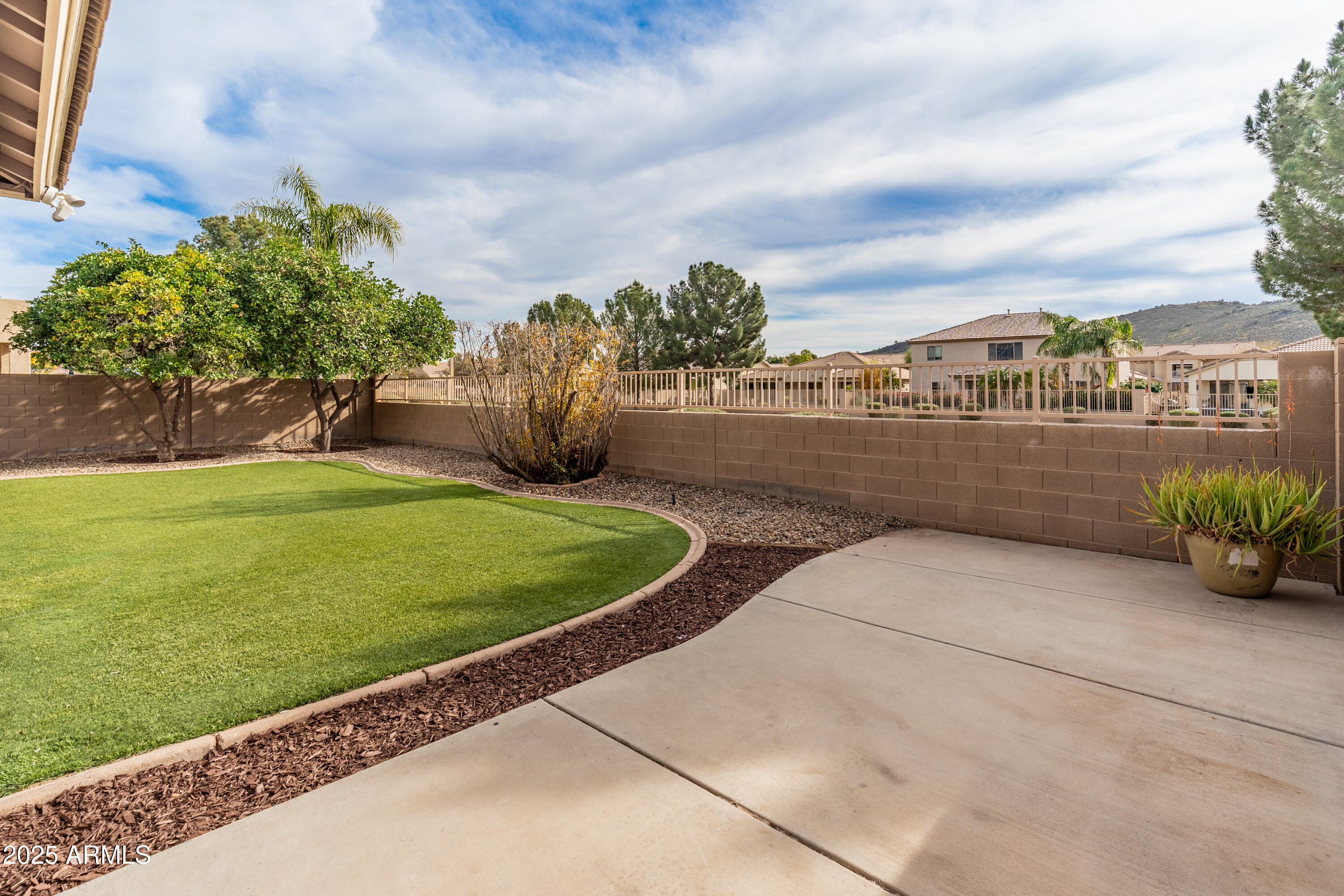 5929 W Park View Lane