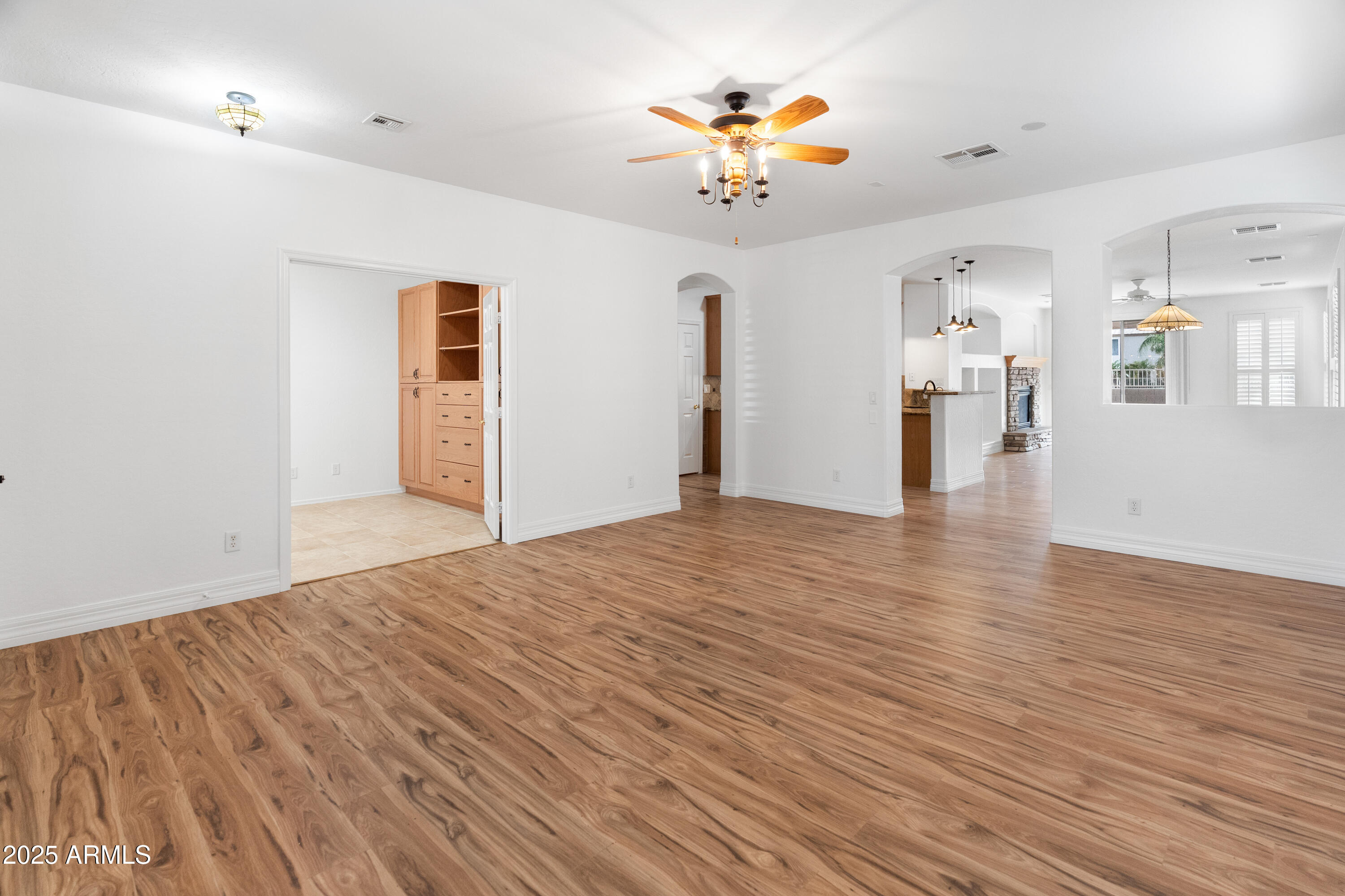 5929 W Park View Lane