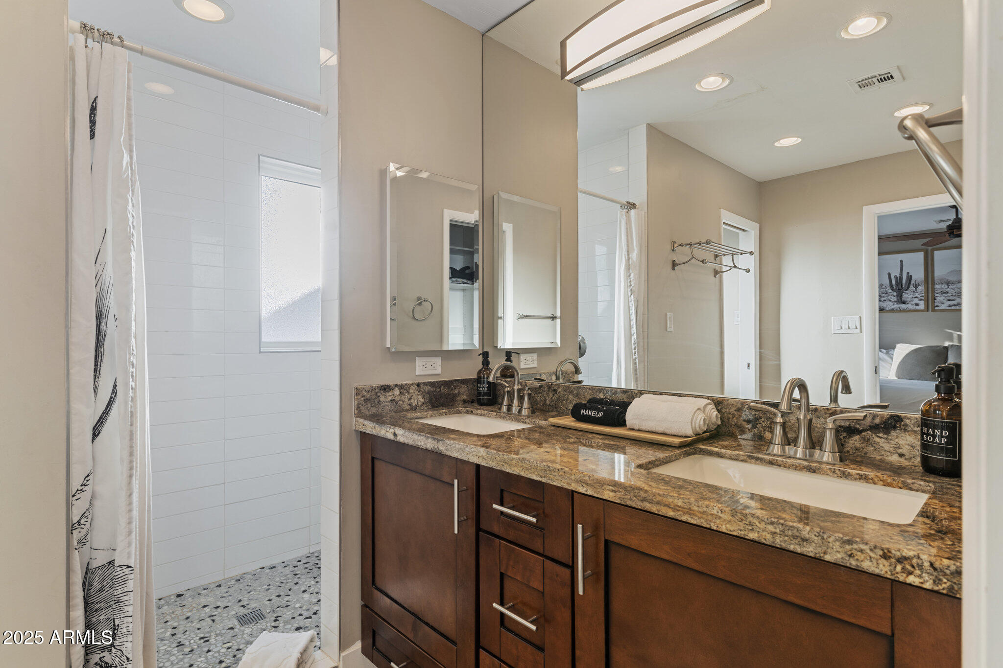 8507 E MONTECITO Avenue