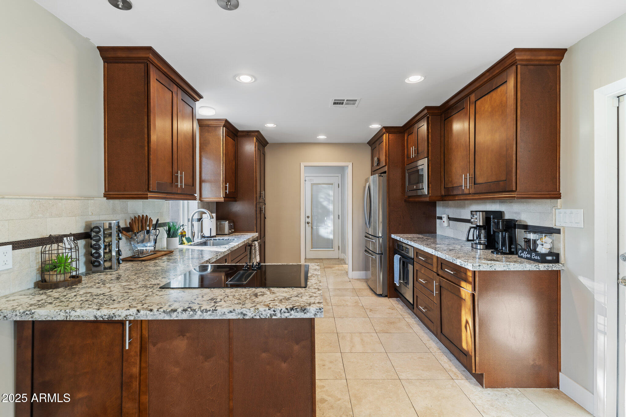 8507 E MONTECITO Avenue