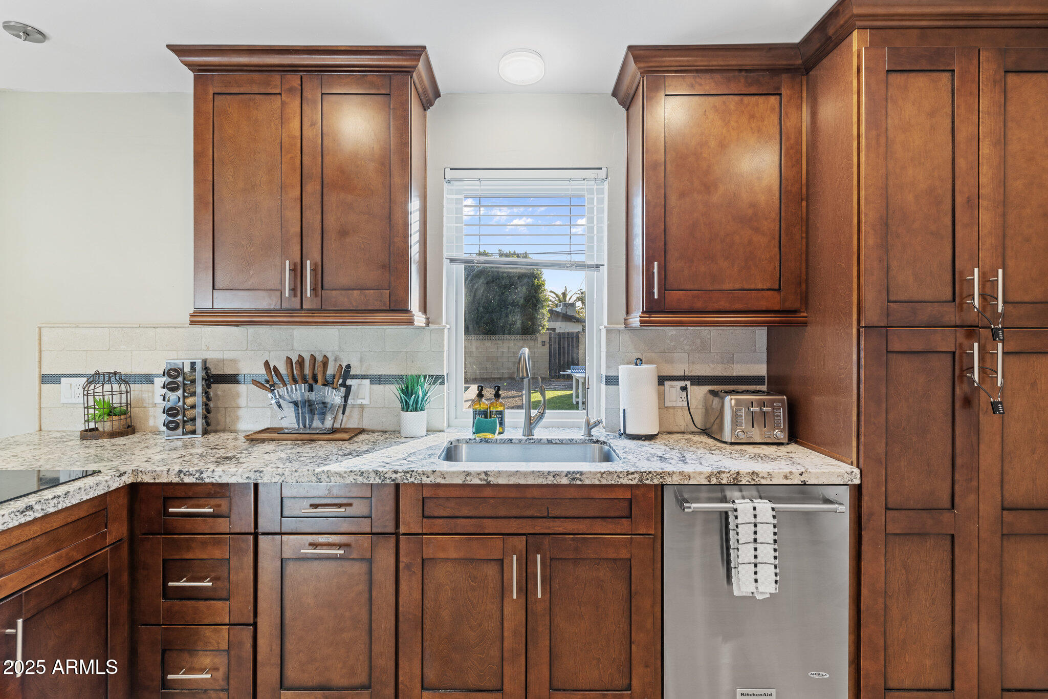 8507 E MONTECITO Avenue