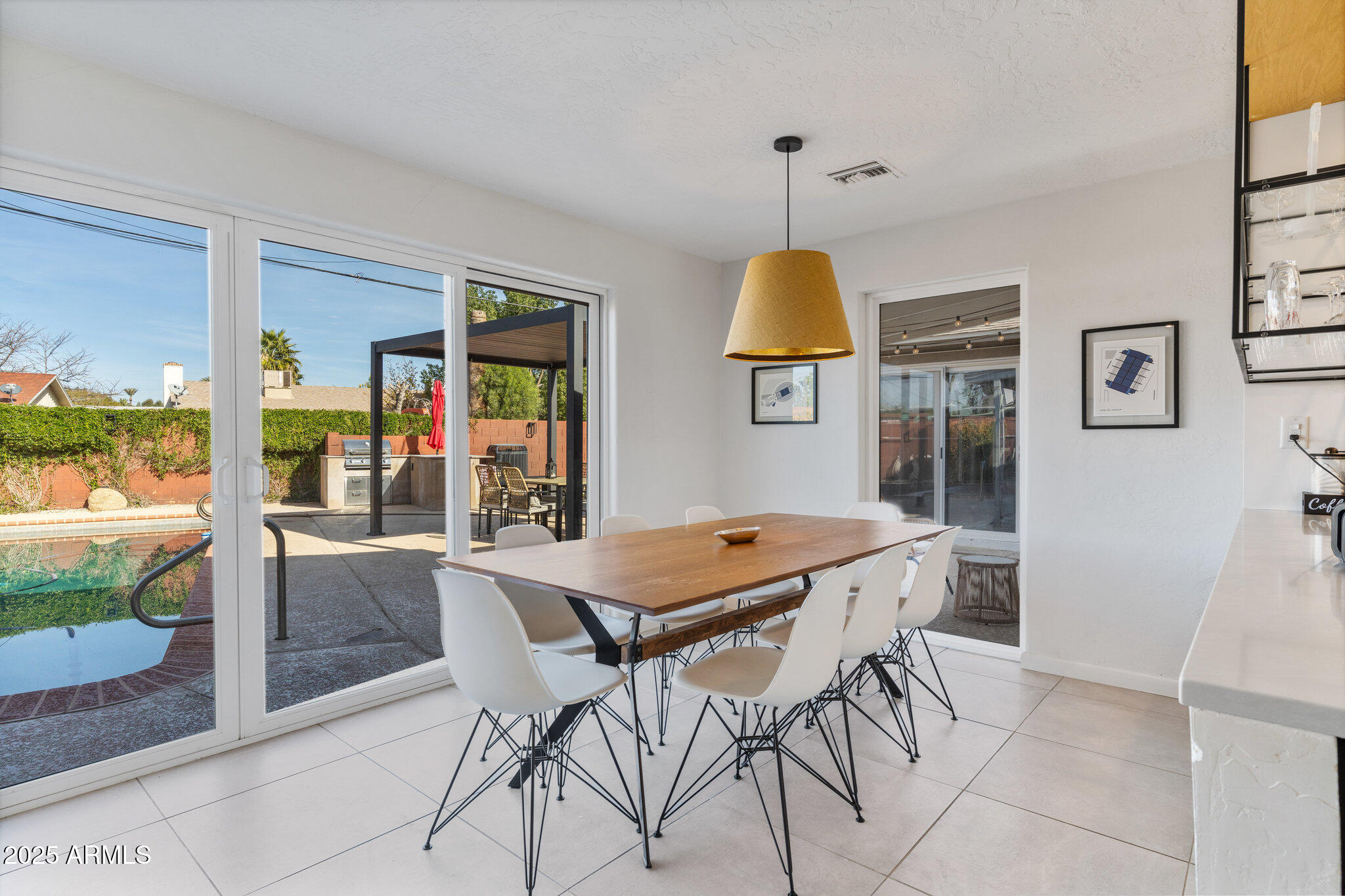 8450 E MONTECITO Avenue