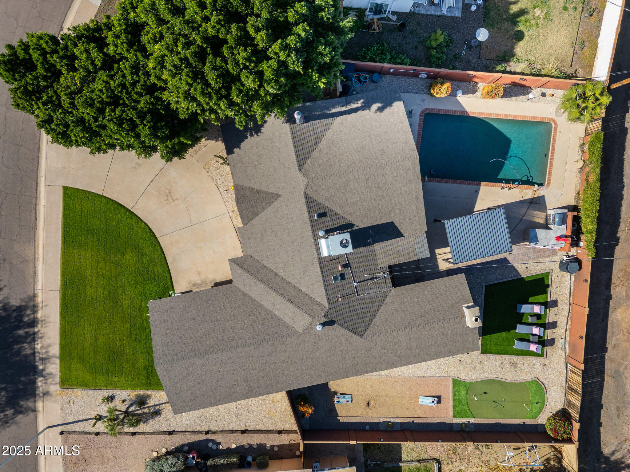 8450 E MONTECITO Avenue