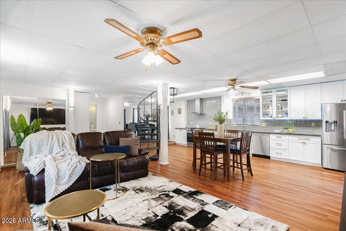 1521 W GARFIELD Street