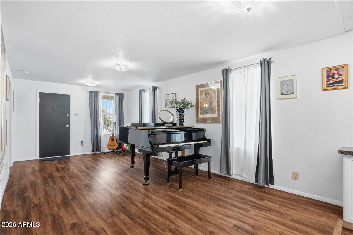 1521 W GARFIELD Street