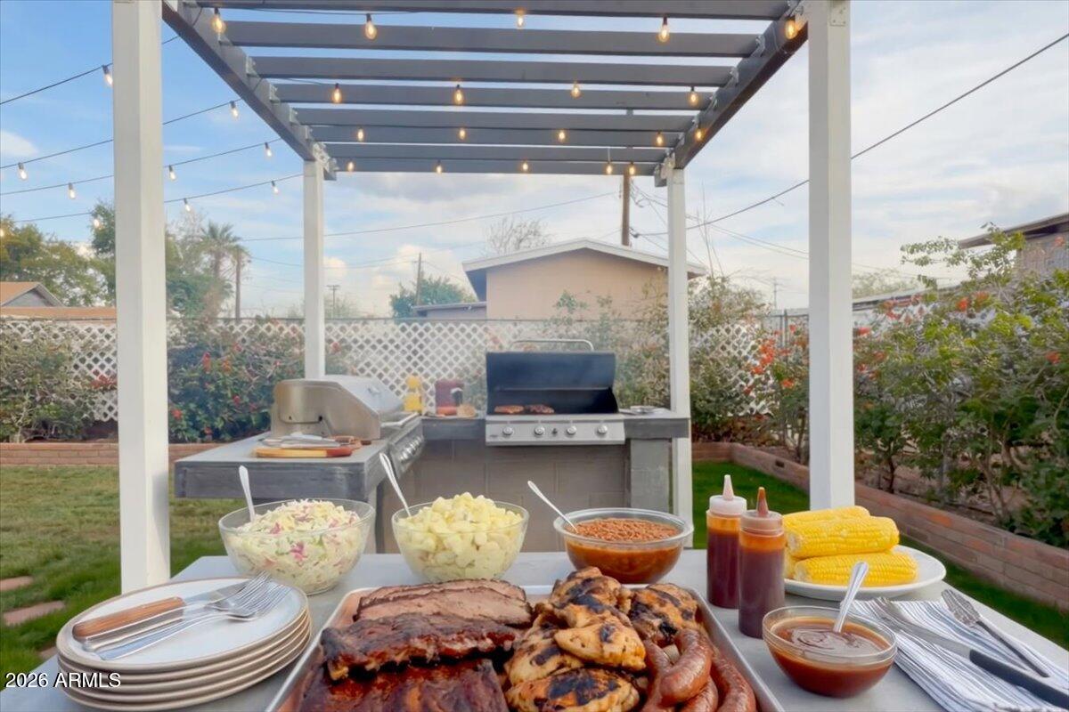 1521 W GARFIELD Street