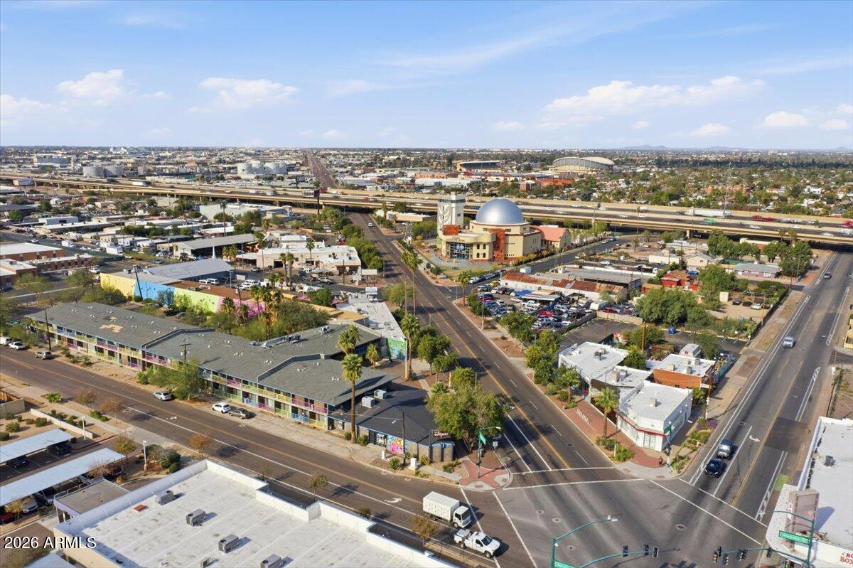 1521 W GARFIELD Street