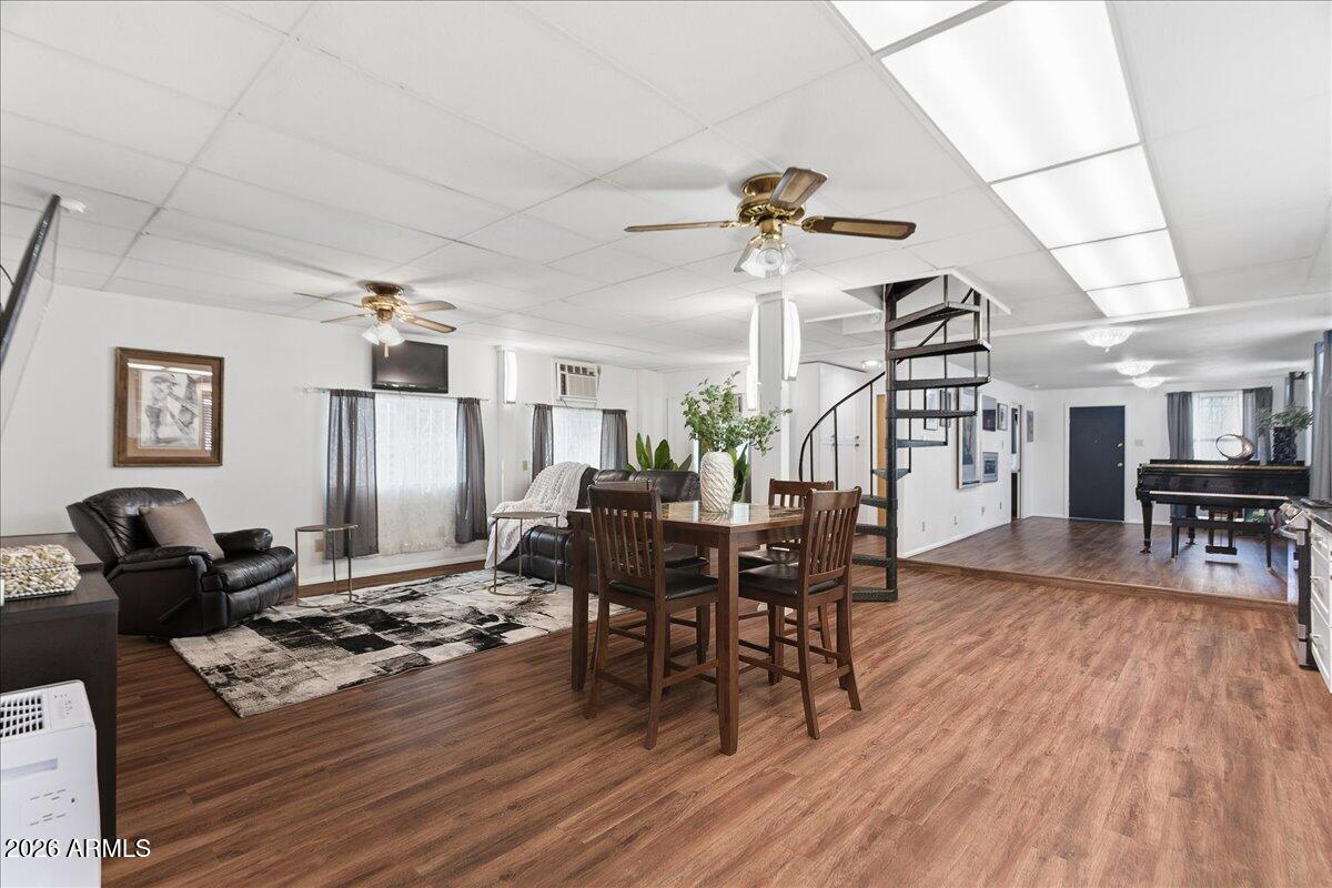 1521 W GARFIELD Street