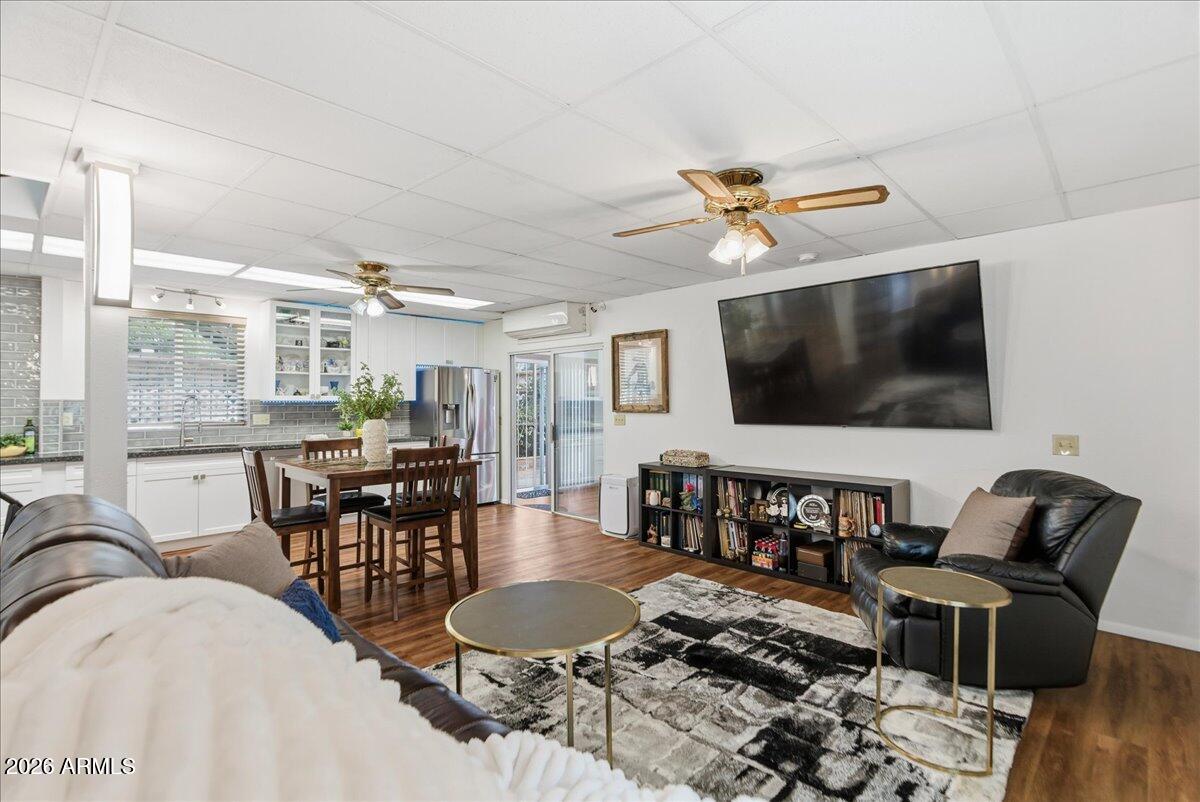 1521 W GARFIELD Street