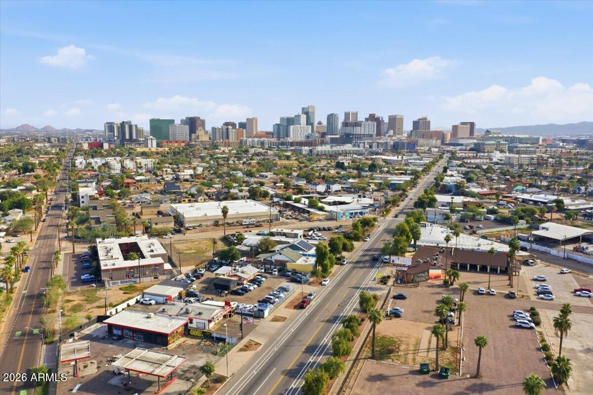 1521 W GARFIELD Street