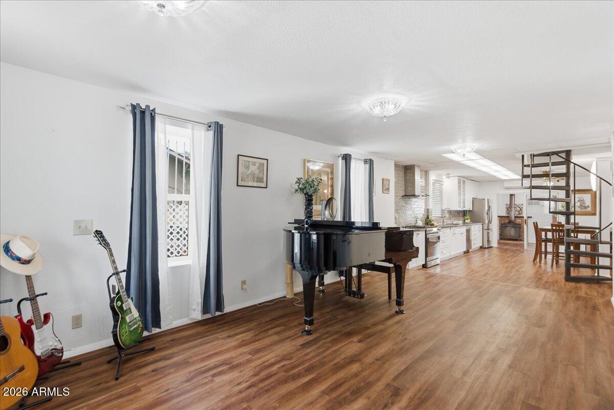 1521 W GARFIELD Street