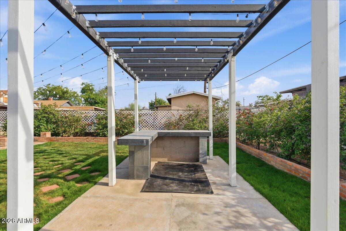 1521 W GARFIELD Street