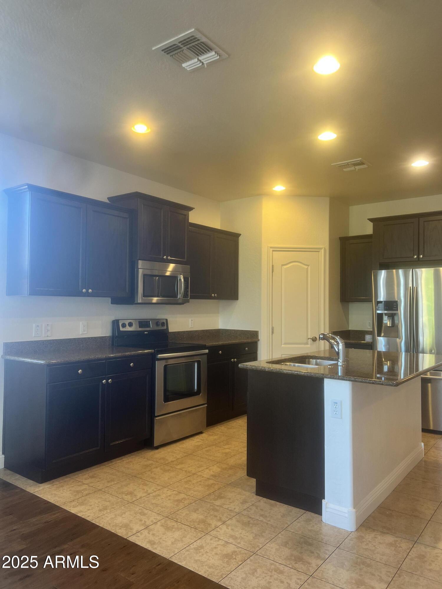36018 N RICHARDSON Drive