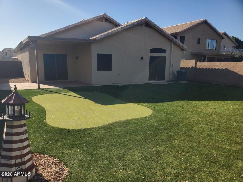 1848 E CHILTON Drive