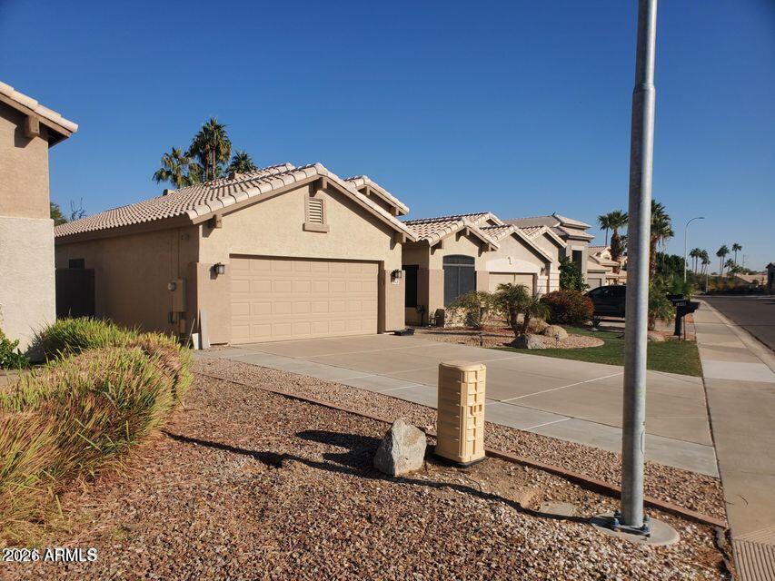 1848 E CHILTON Drive