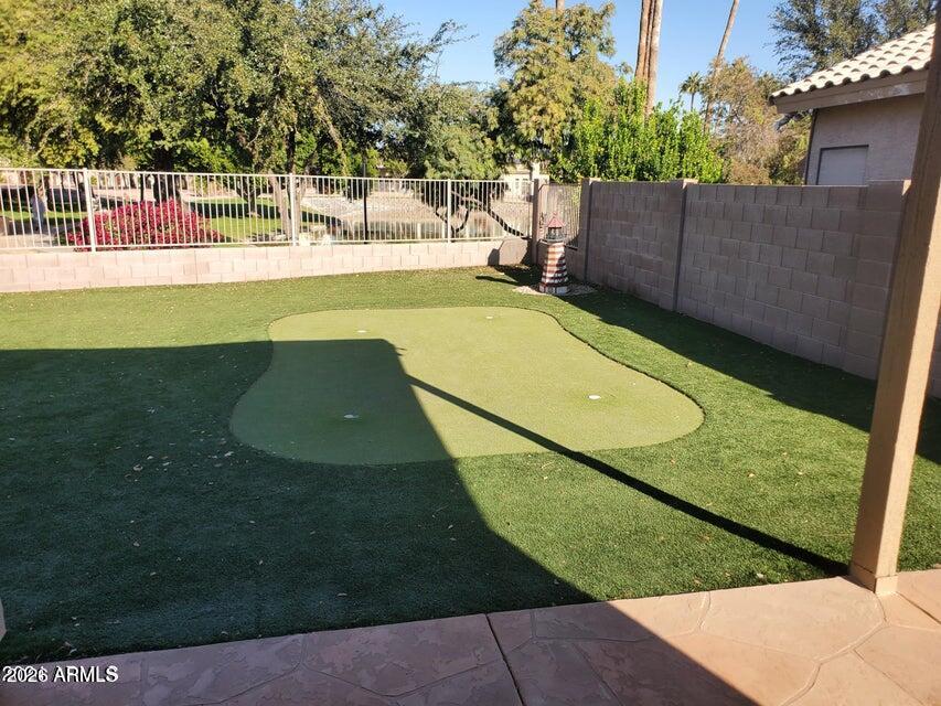 1848 E CHILTON Drive