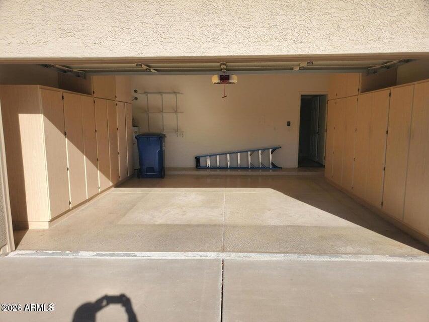 1848 E CHILTON Drive