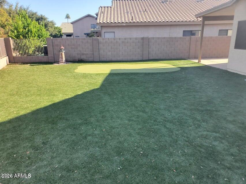 1848 E CHILTON Drive