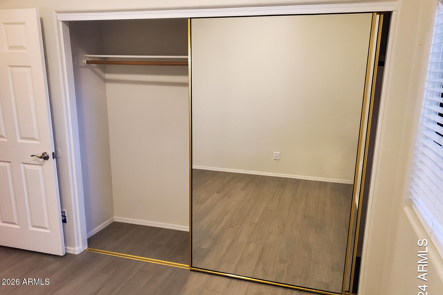 1848 E CHILTON Drive