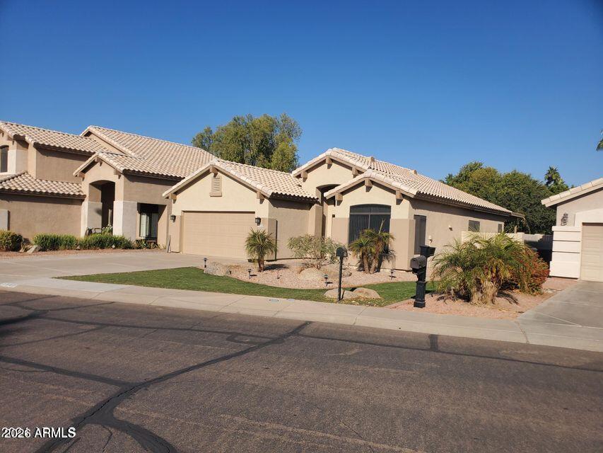 1848 E CHILTON Drive