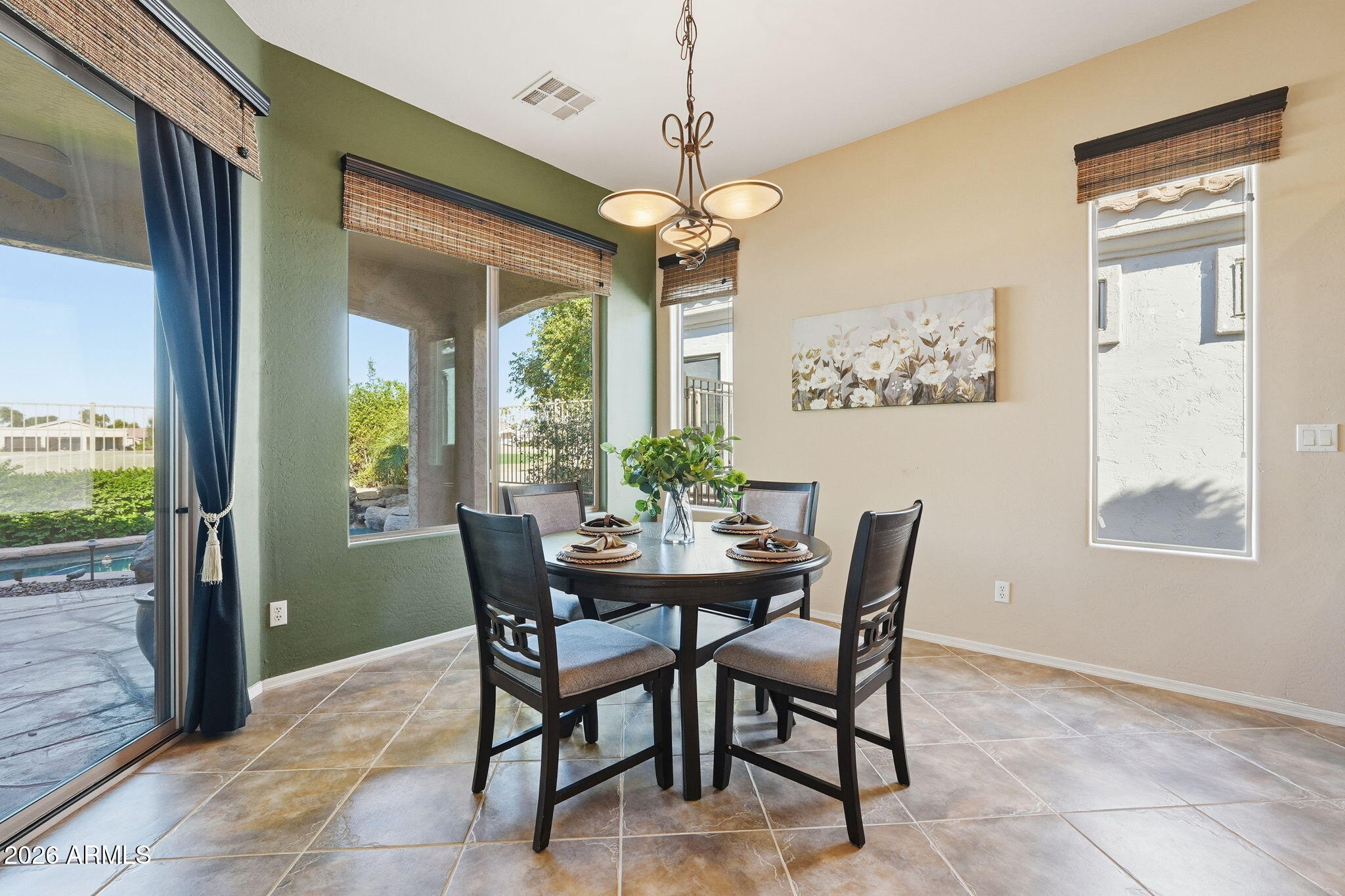 4548 E NIGHTINGALE Lane