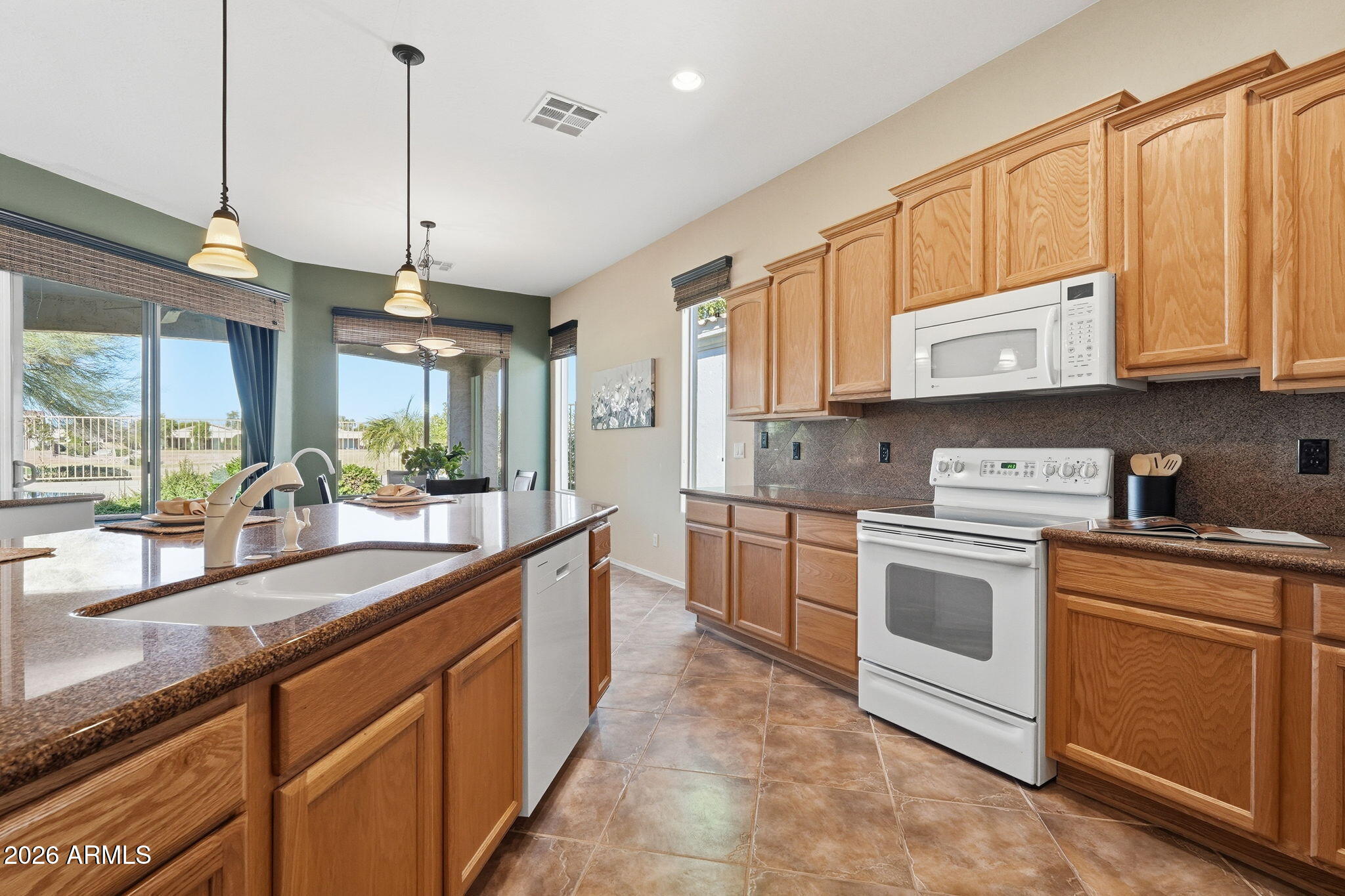 4548 E NIGHTINGALE Lane