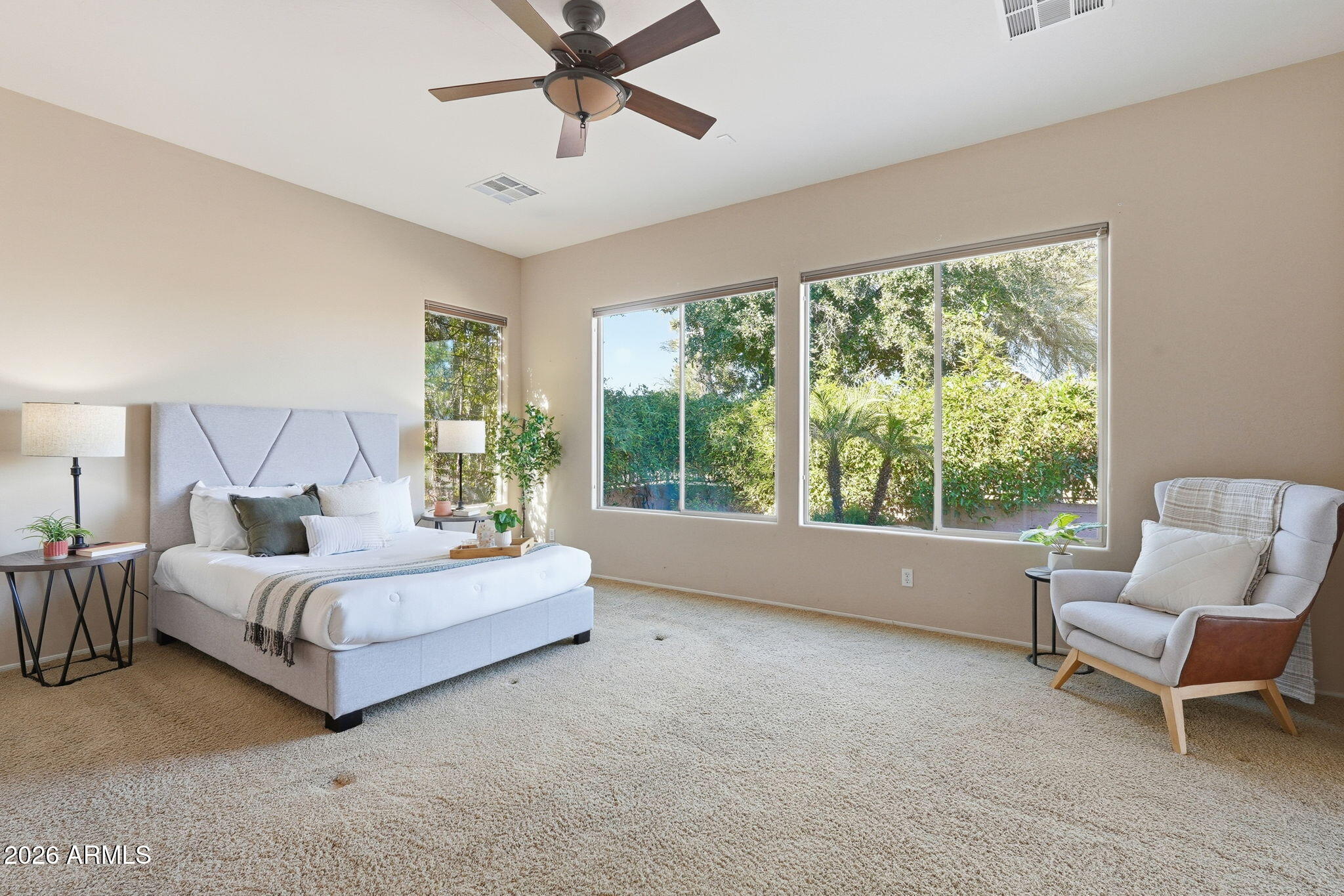 4548 E NIGHTINGALE Lane