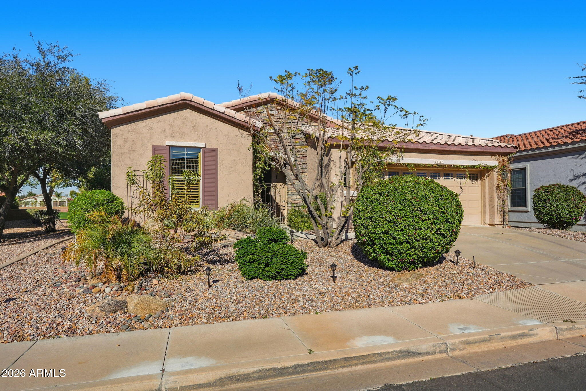 4548 E NIGHTINGALE Lane