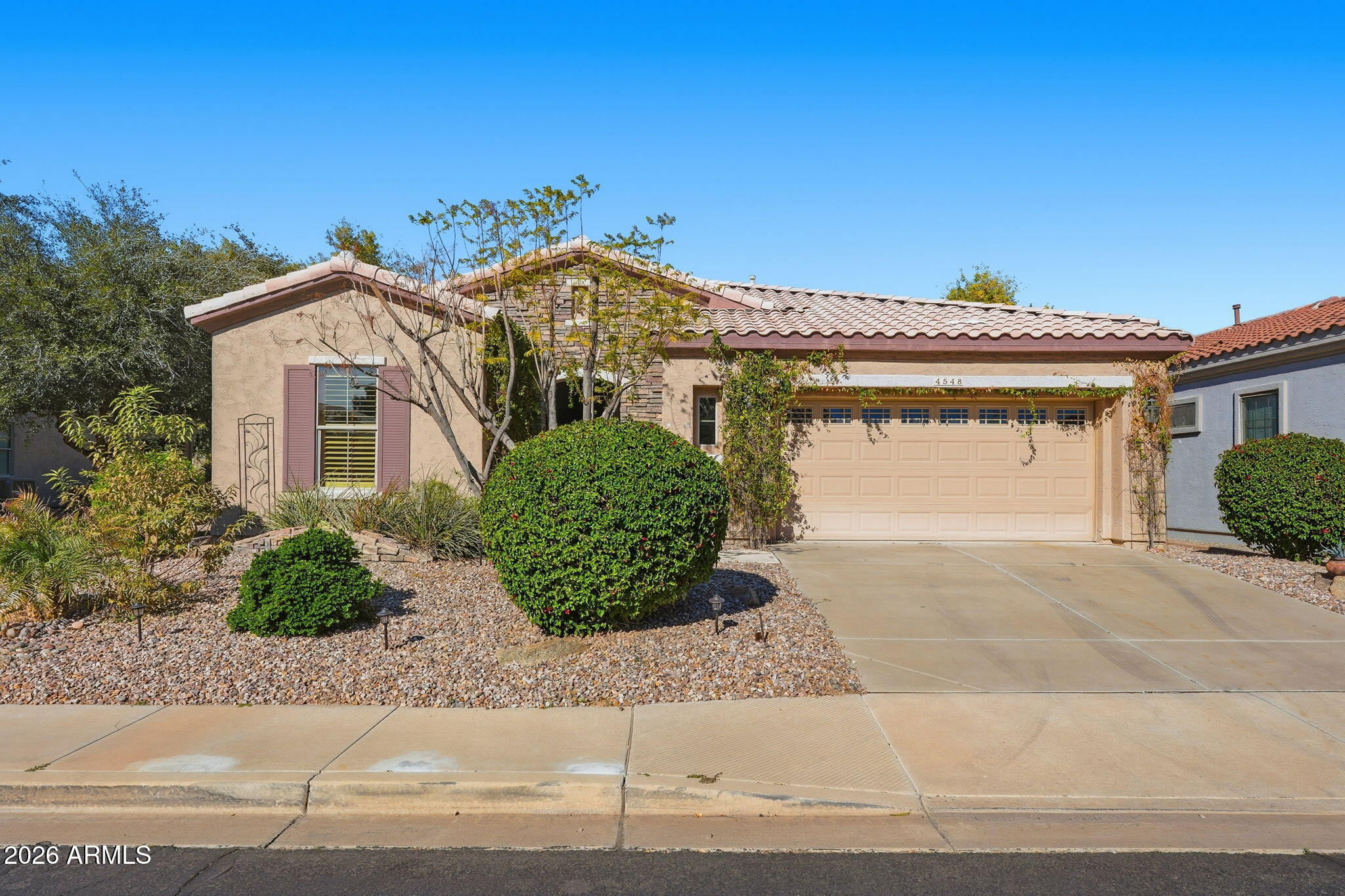 4548 E NIGHTINGALE Lane