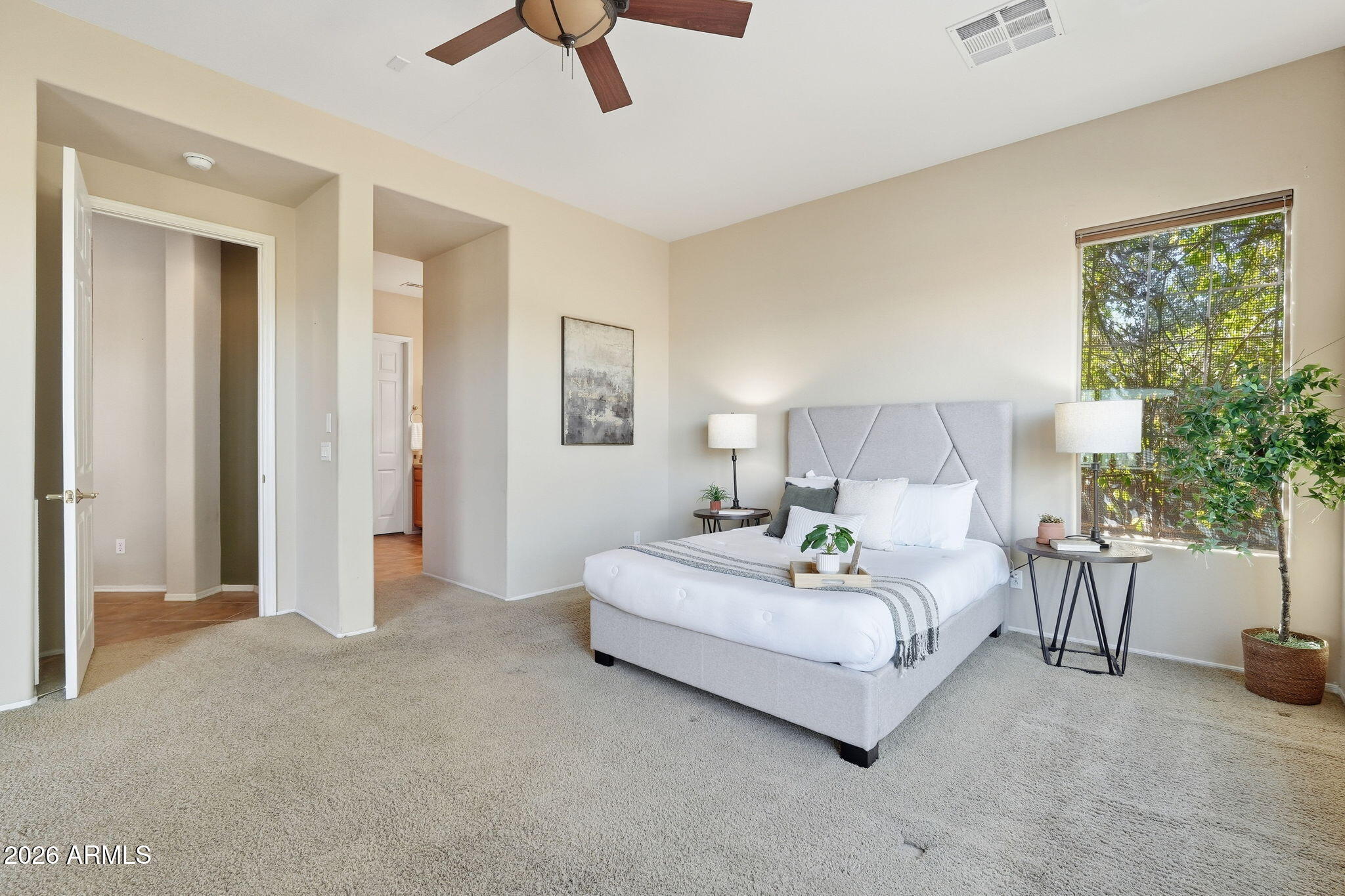 4548 E NIGHTINGALE Lane