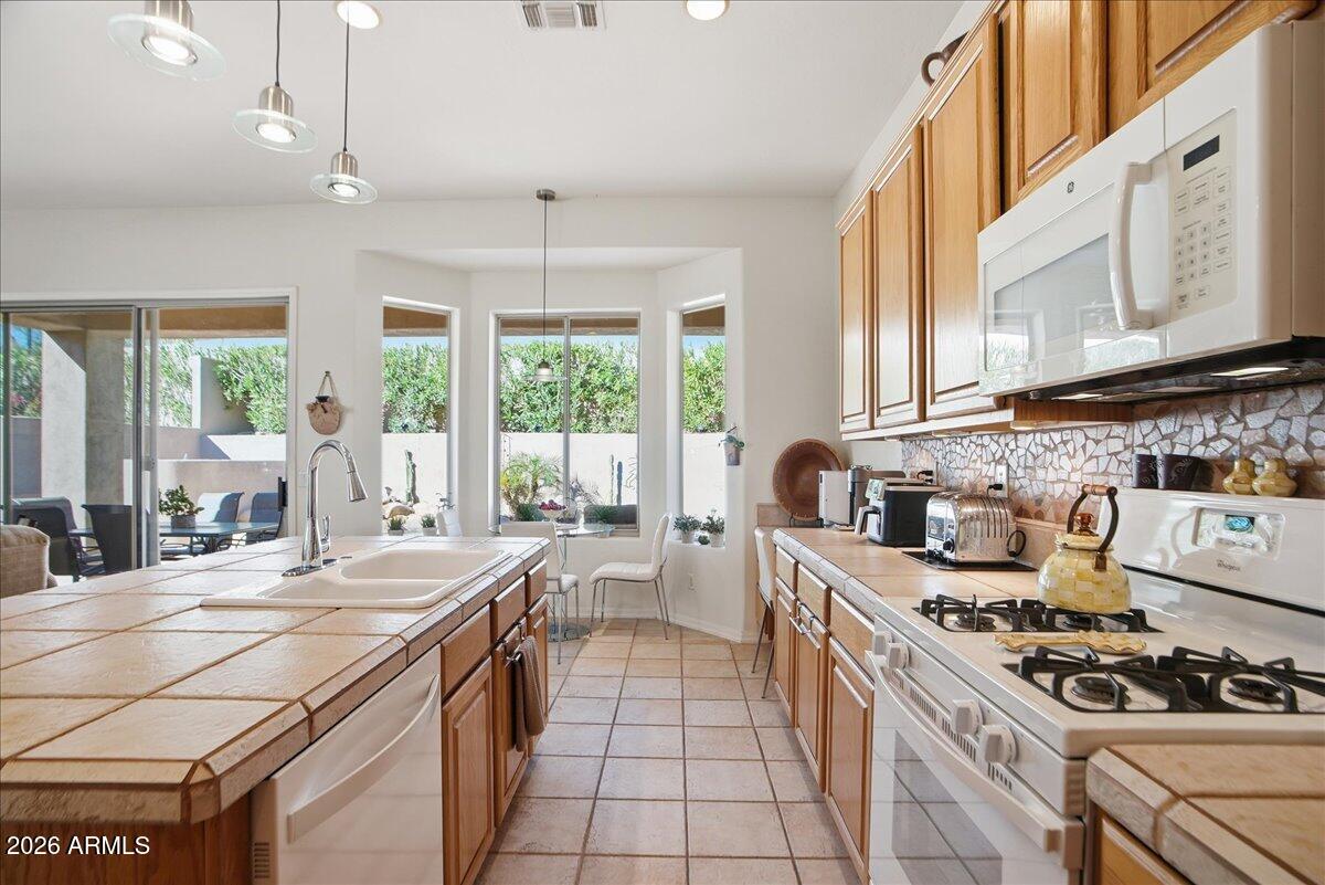 9220 N BROKEN BOW