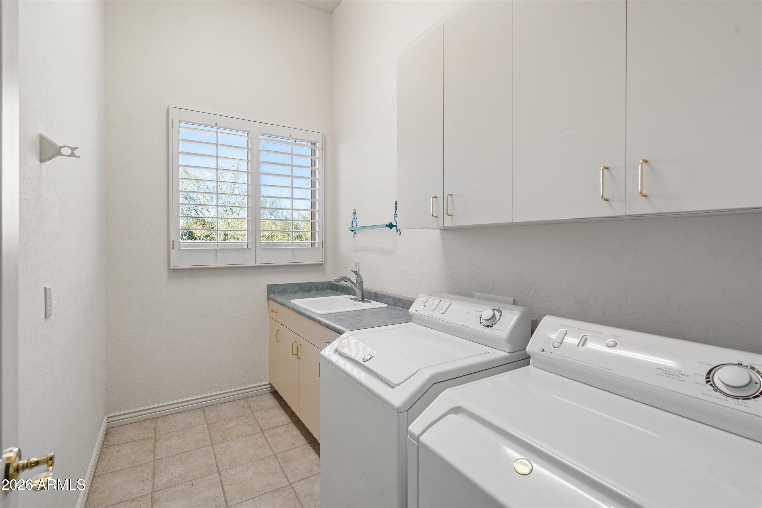 7759 E FLEDGLING Drive