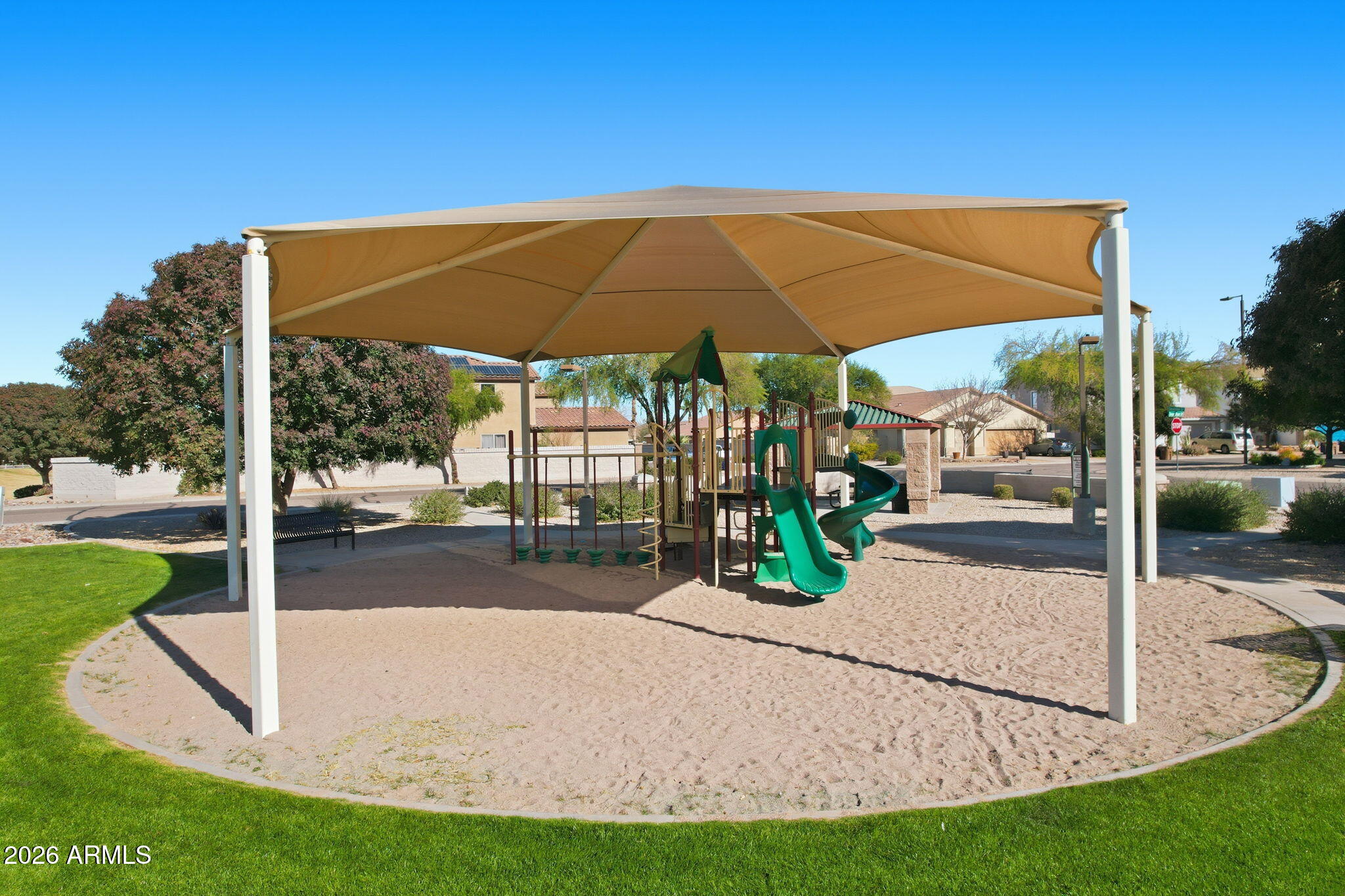 867 W DESERT GLEN Drive