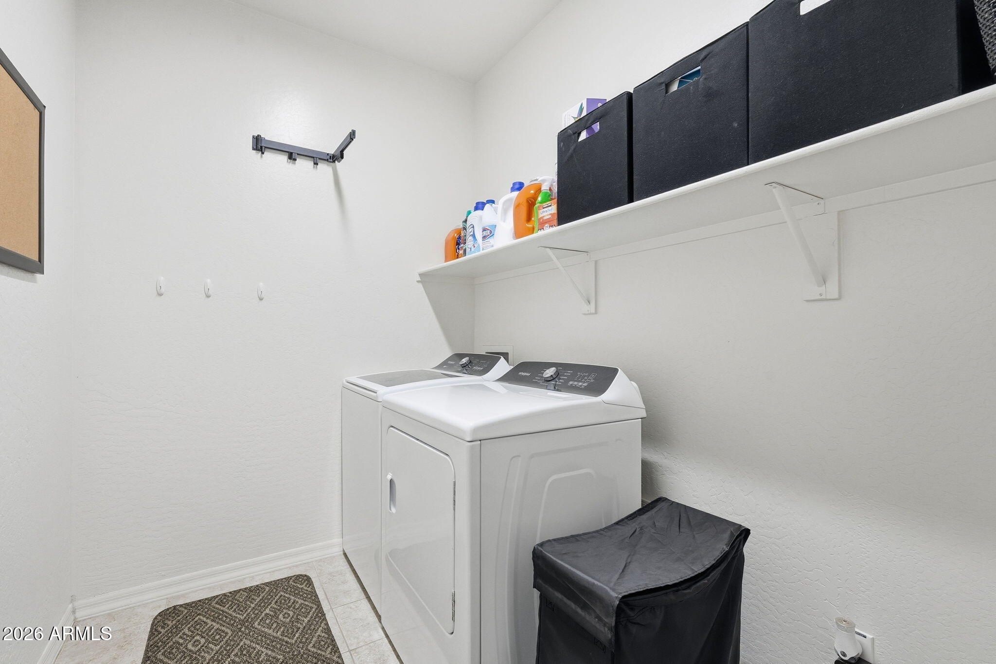 867 W DESERT GLEN Drive