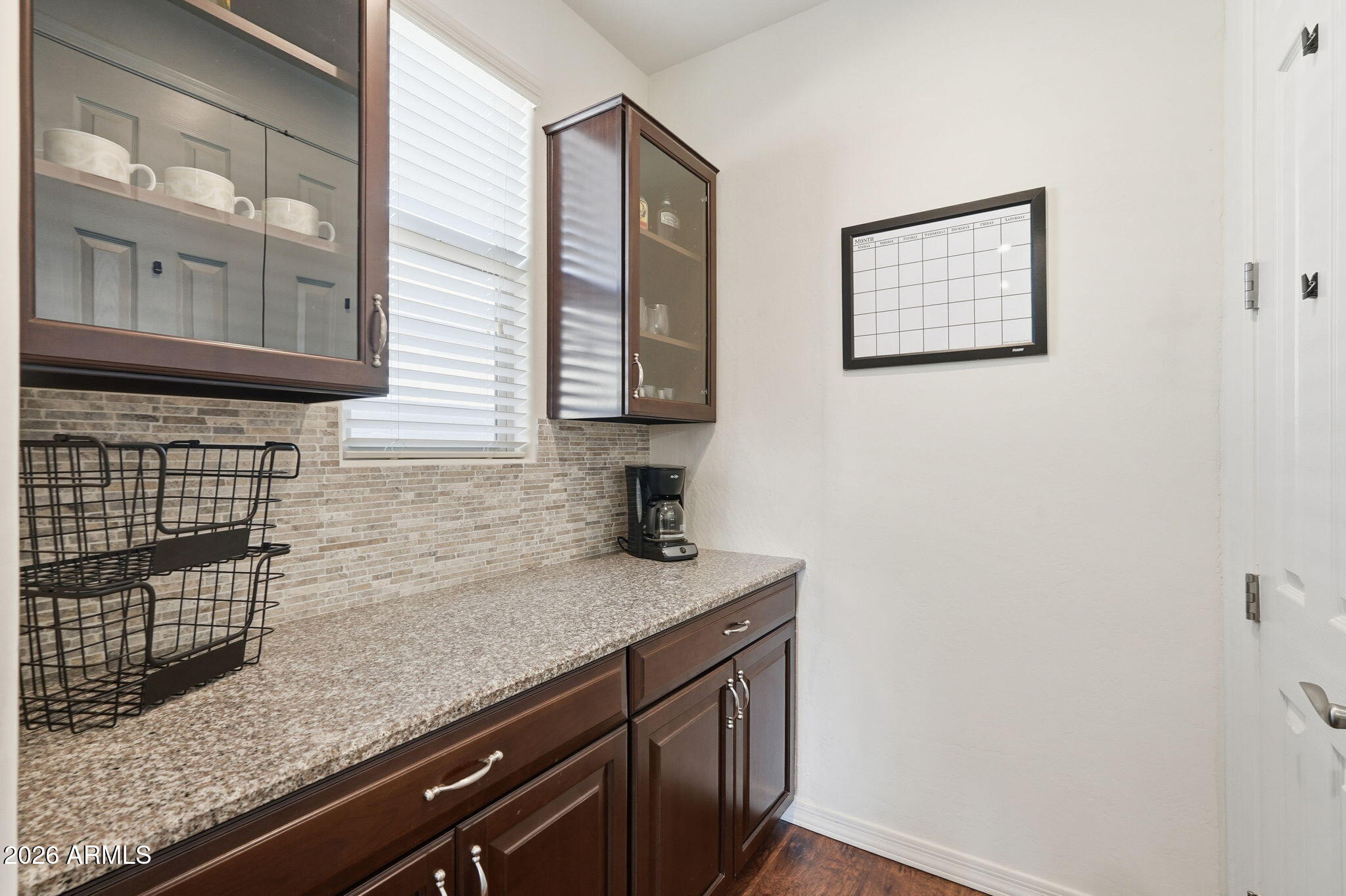 867 W DESERT GLEN Drive