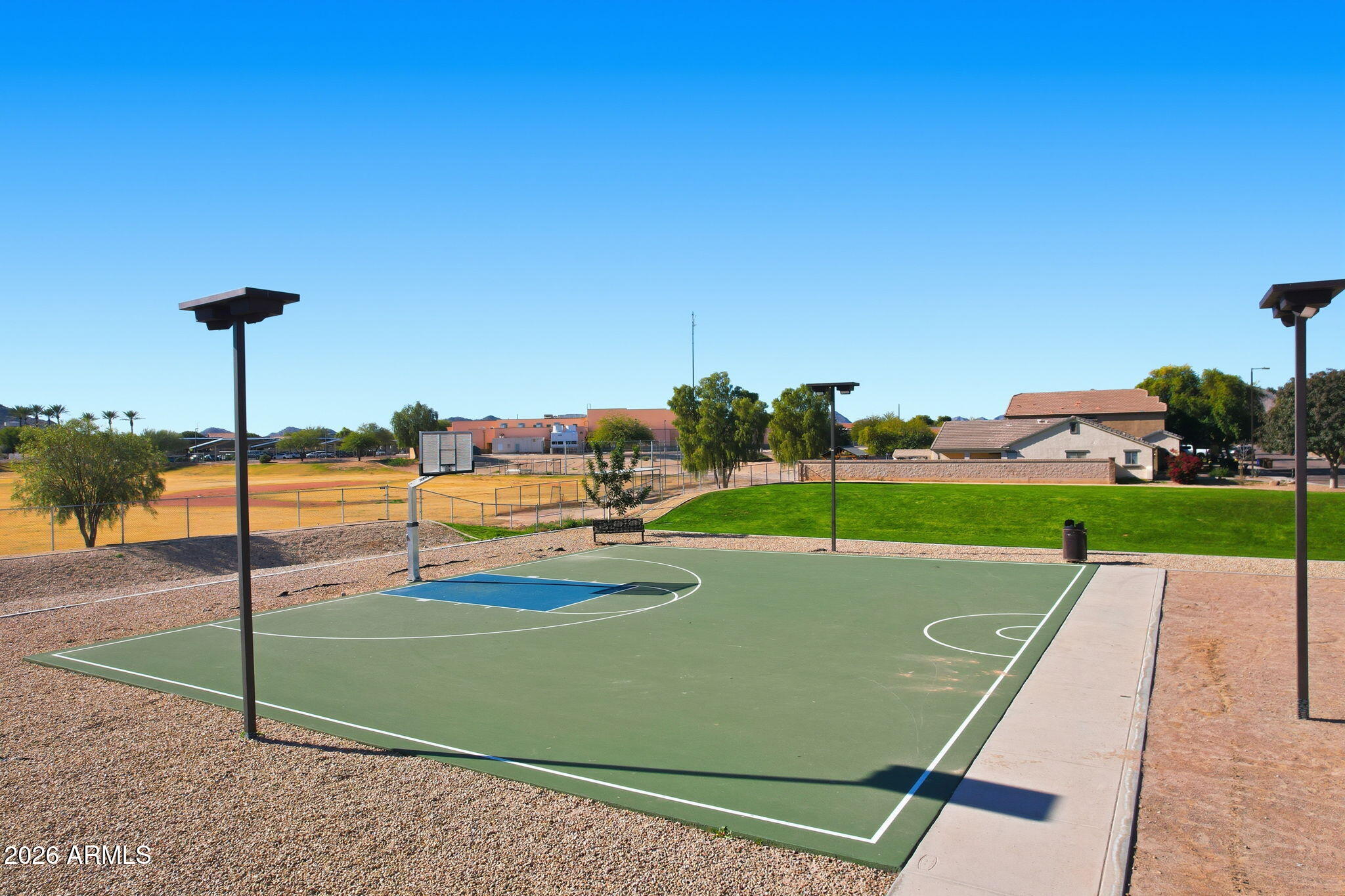 867 W DESERT GLEN Drive