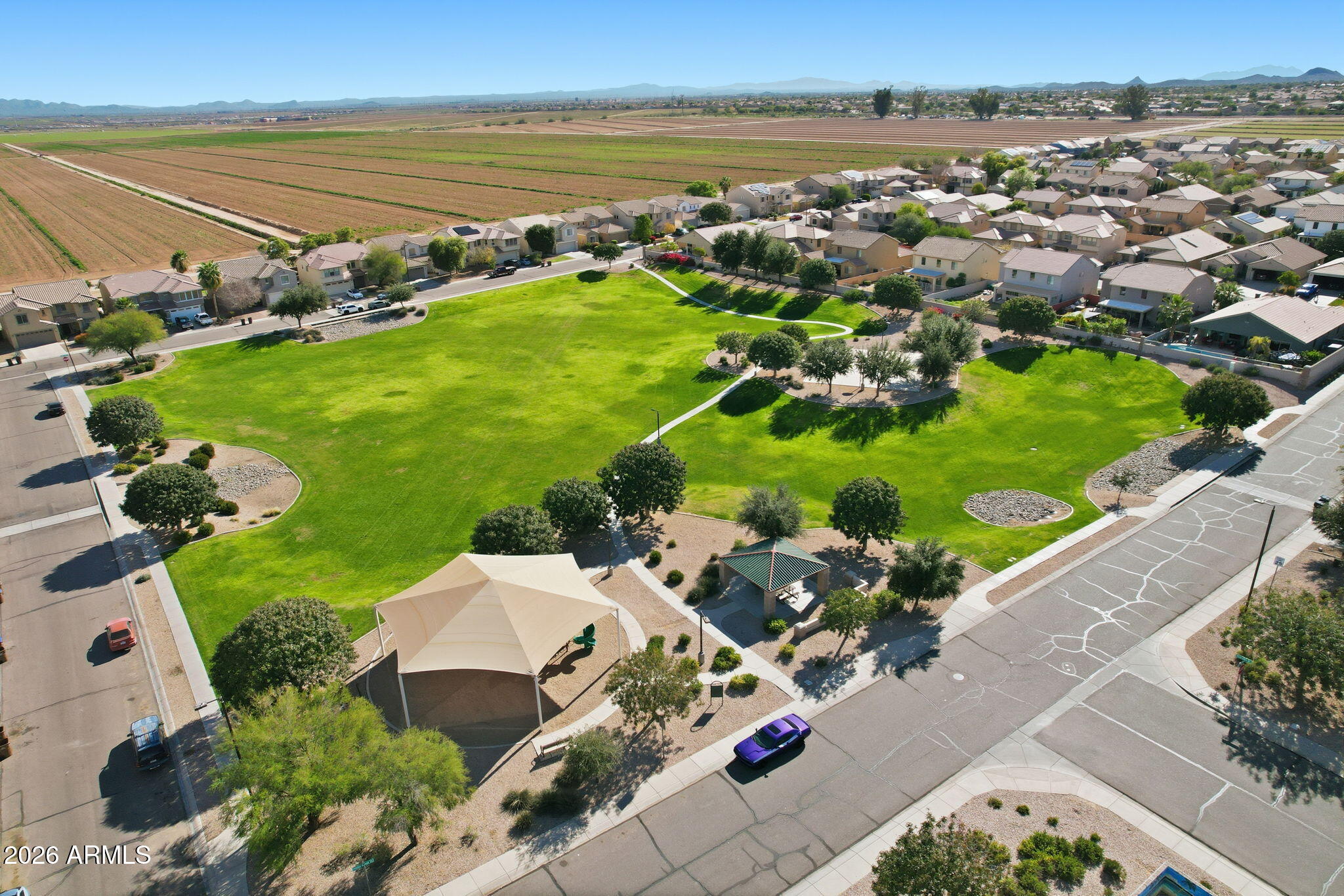 867 W DESERT GLEN Drive