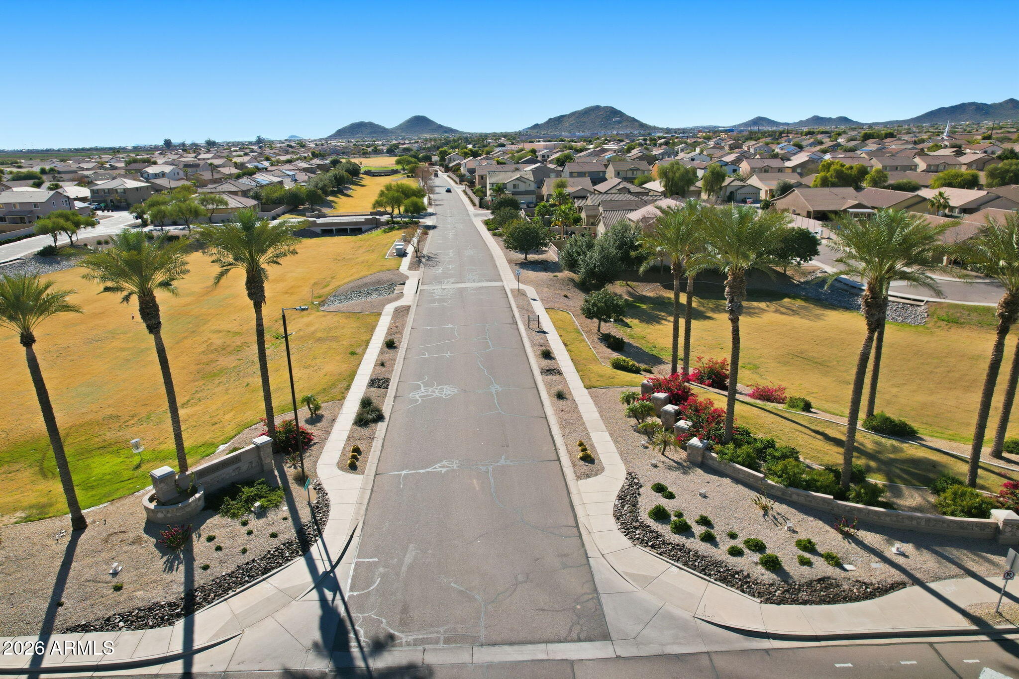 867 W DESERT GLEN Drive