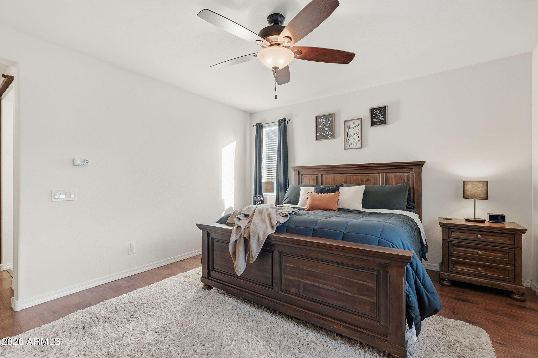 867 W DESERT GLEN Drive