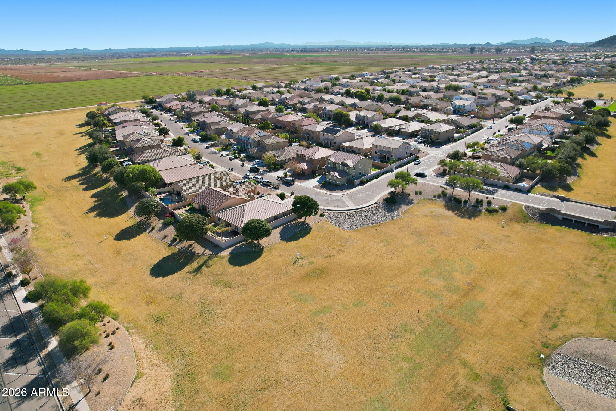 867 W DESERT GLEN Drive