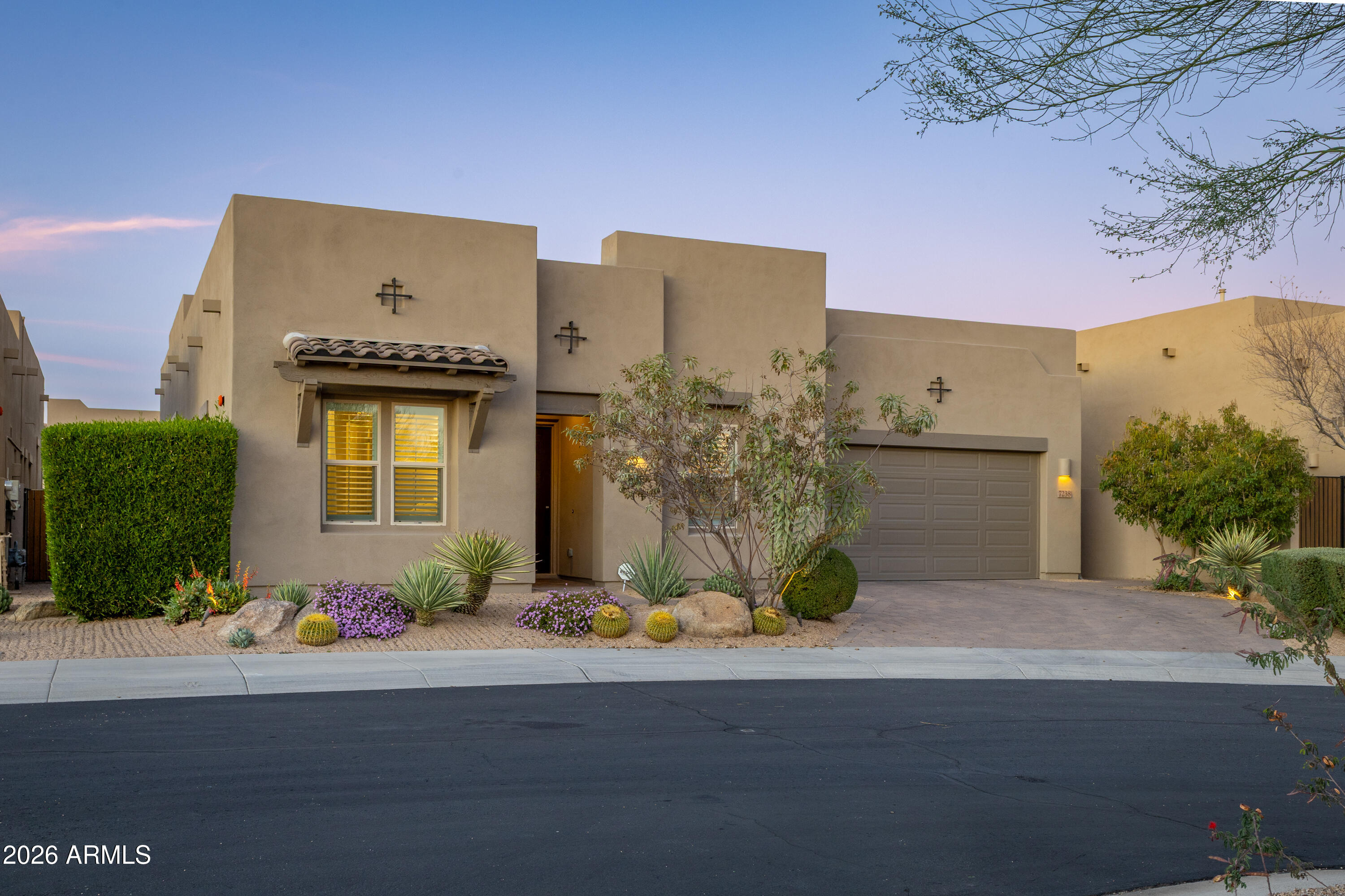 7238 E THORNTREE Drive